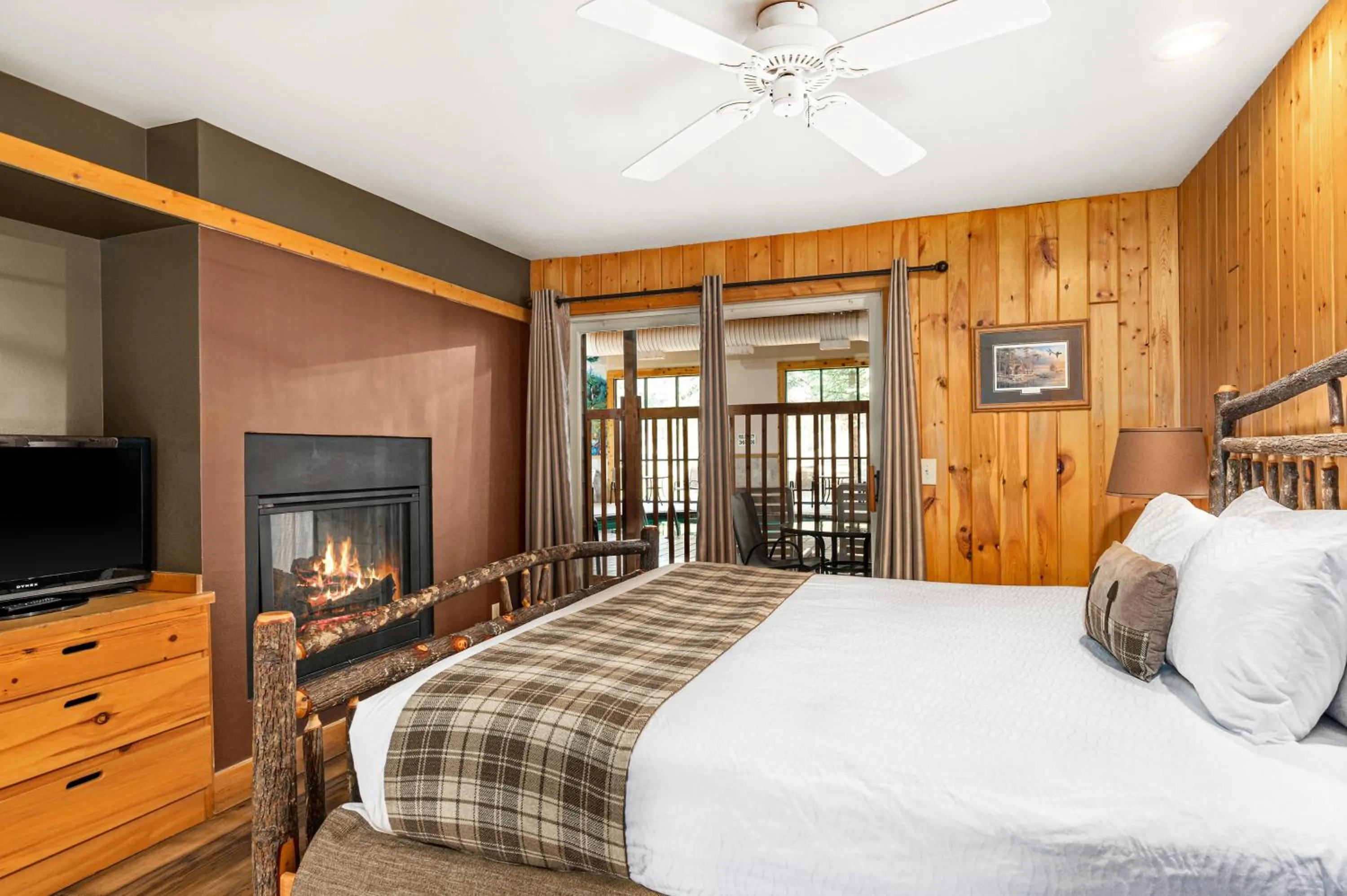 Bed in Superior Shores Resort