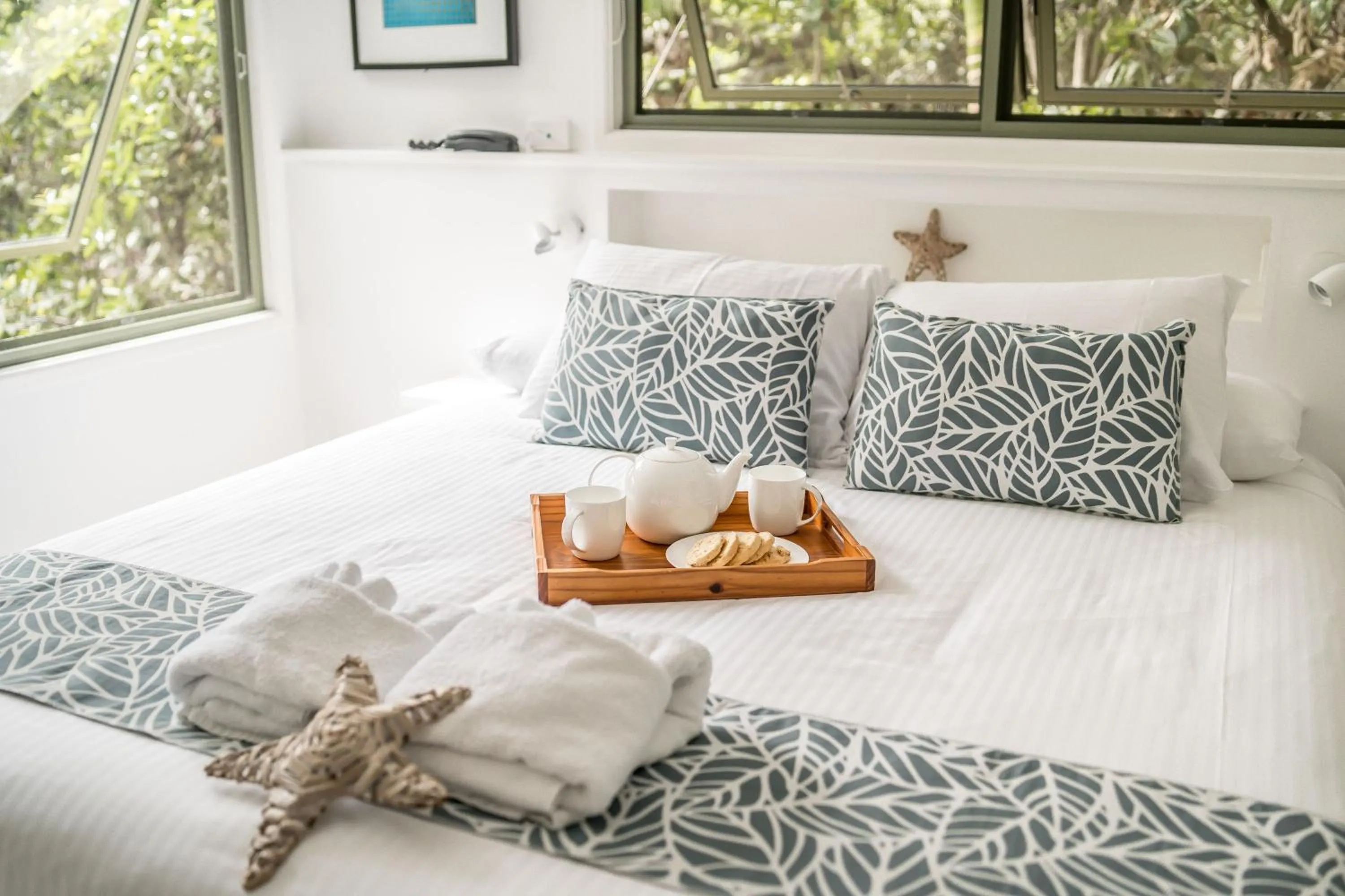 Bed in The Retreat Beach Houses