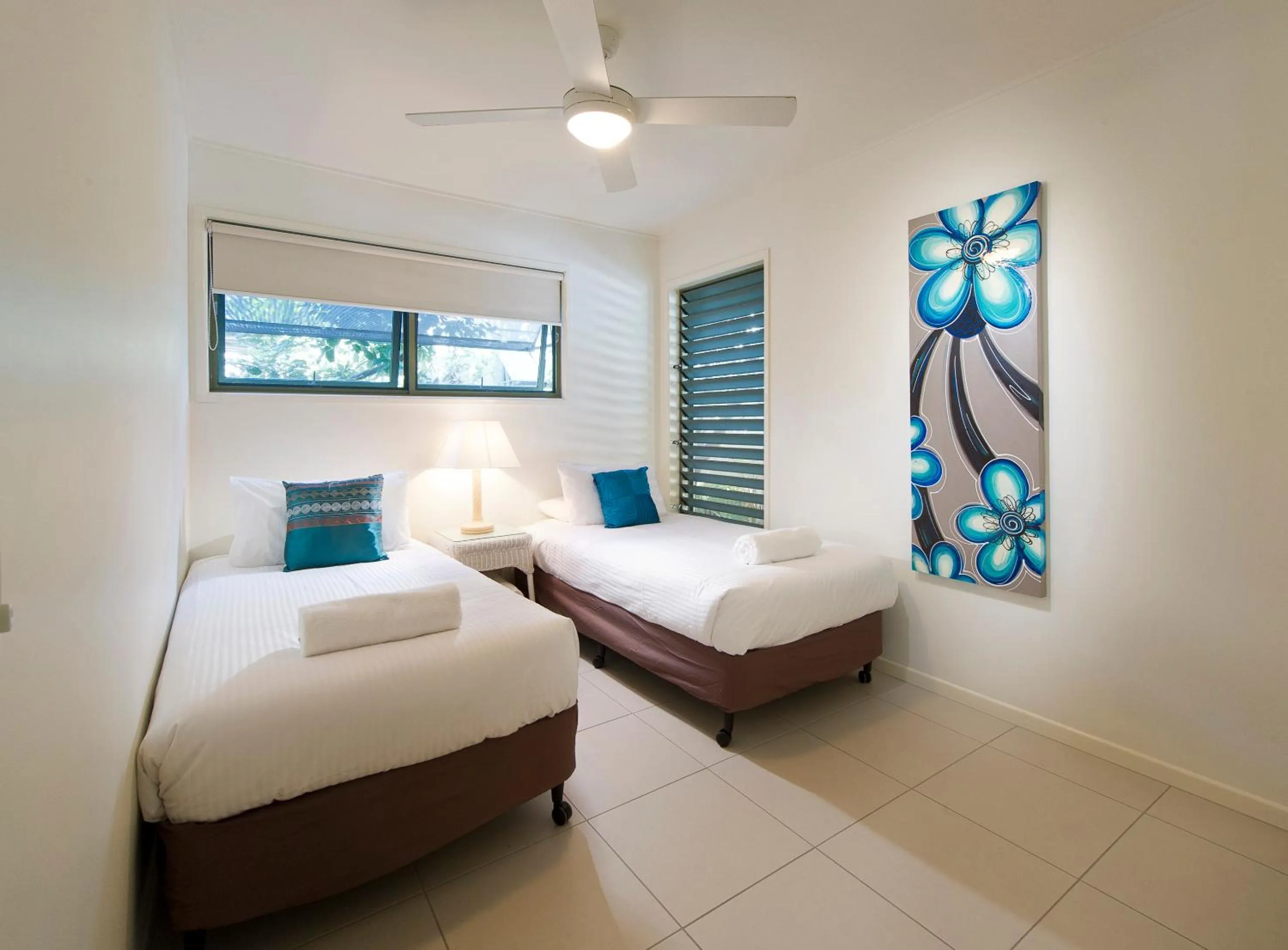 Bed in The Retreat Beach Houses