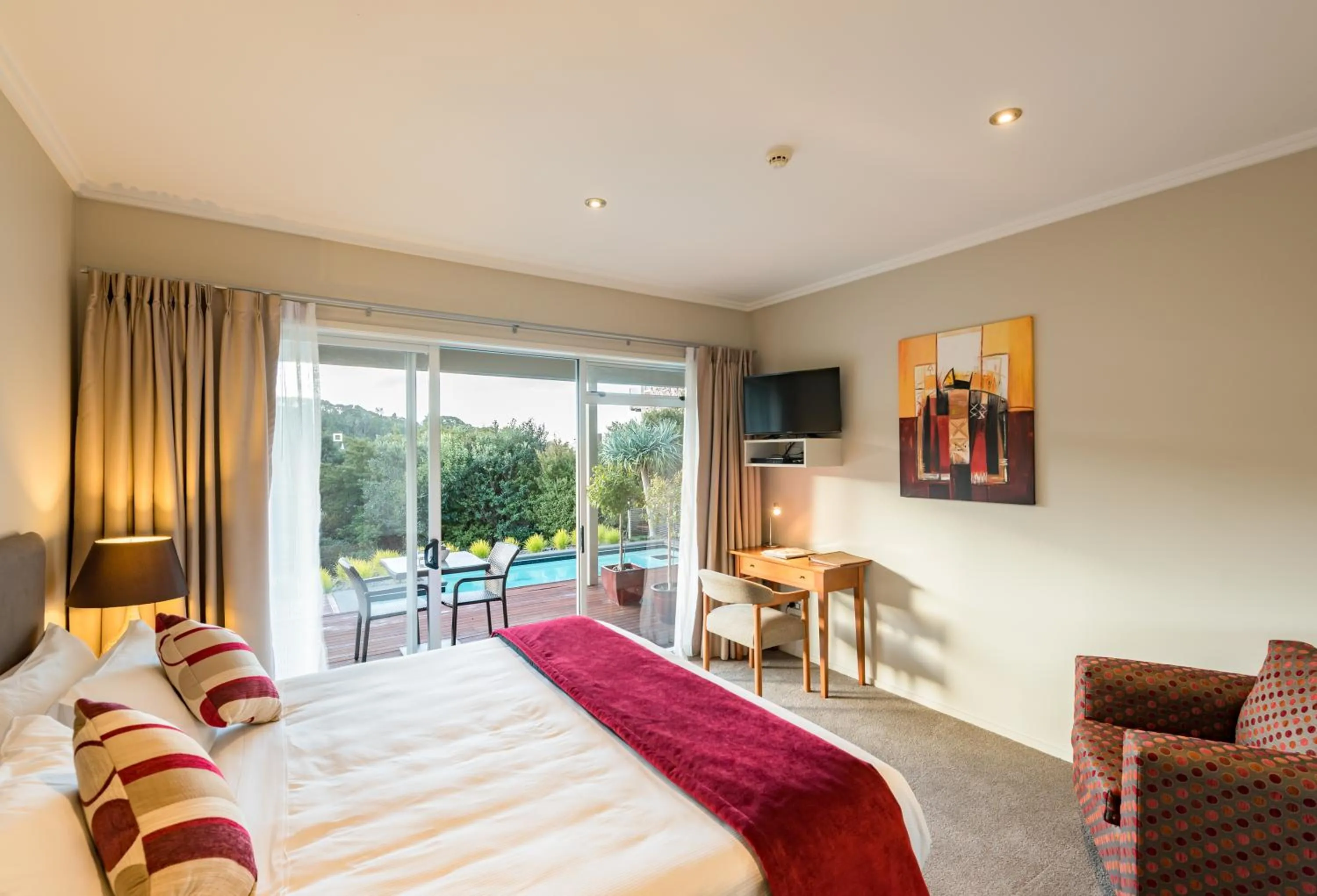 Swimming pool, Bed in Decks of Paihia