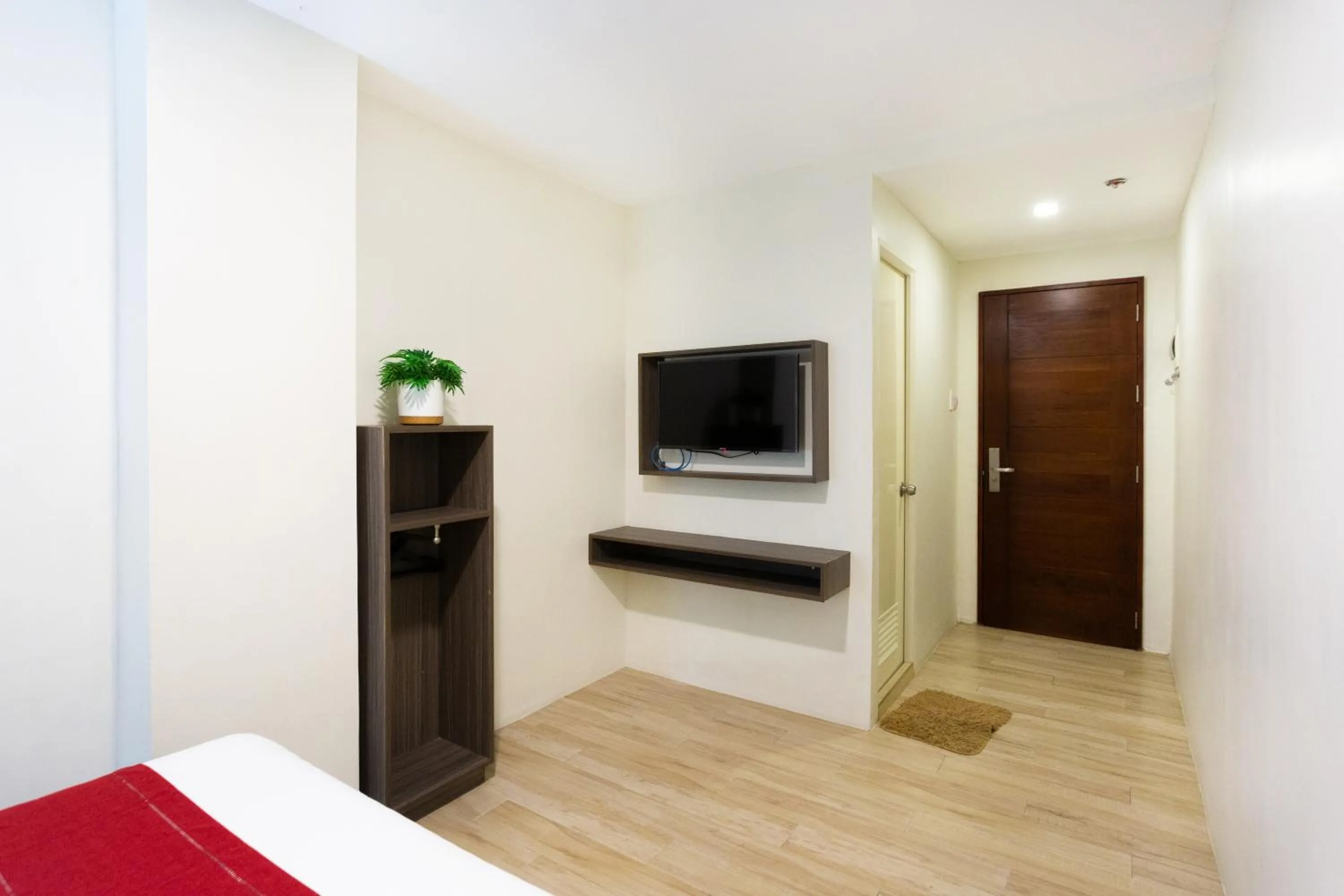 Communal lounge/ TV room, Bed in The Rooms by Alinace at Mango Hotel