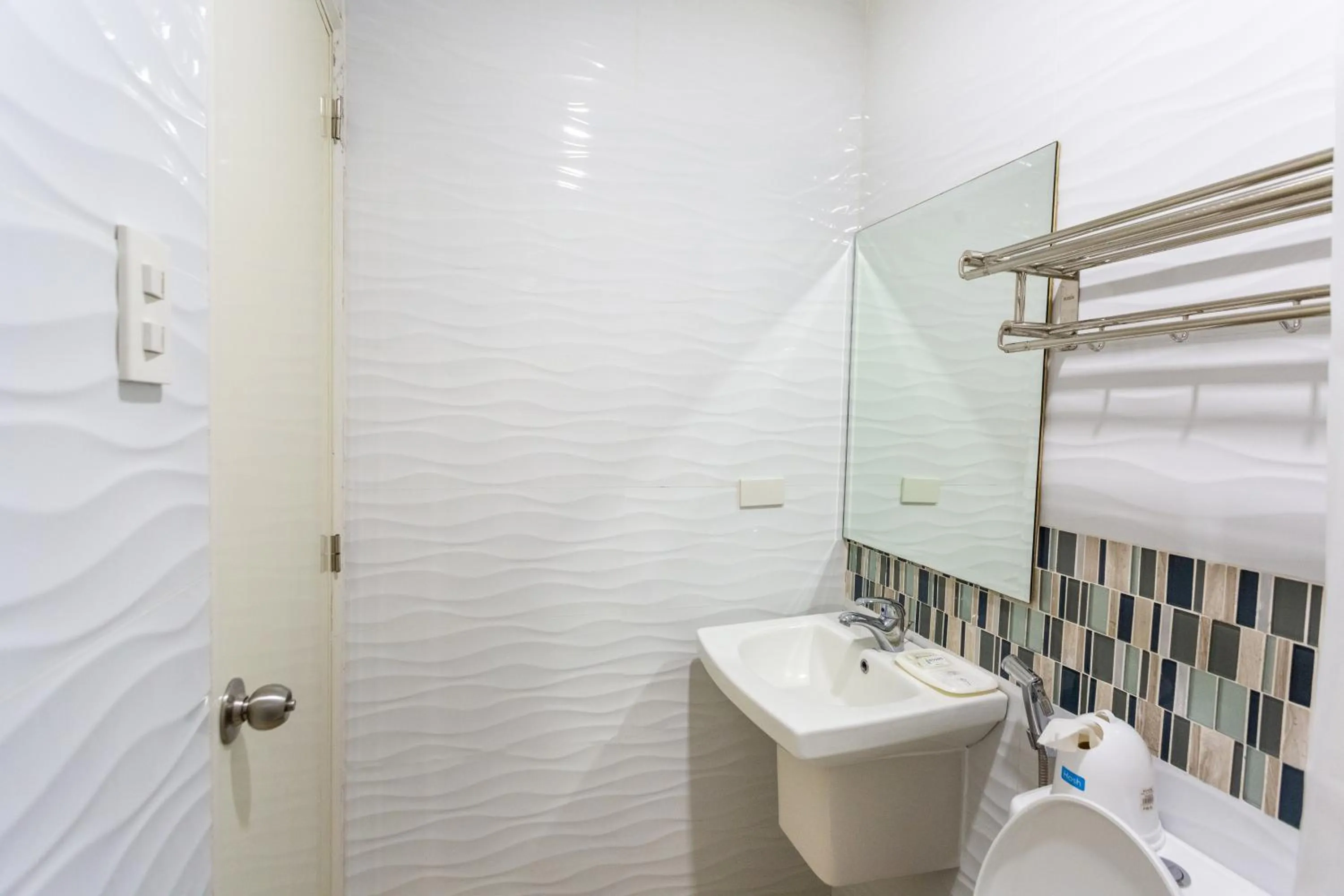 Shower in The Rooms by Alinace at Mango Hotel