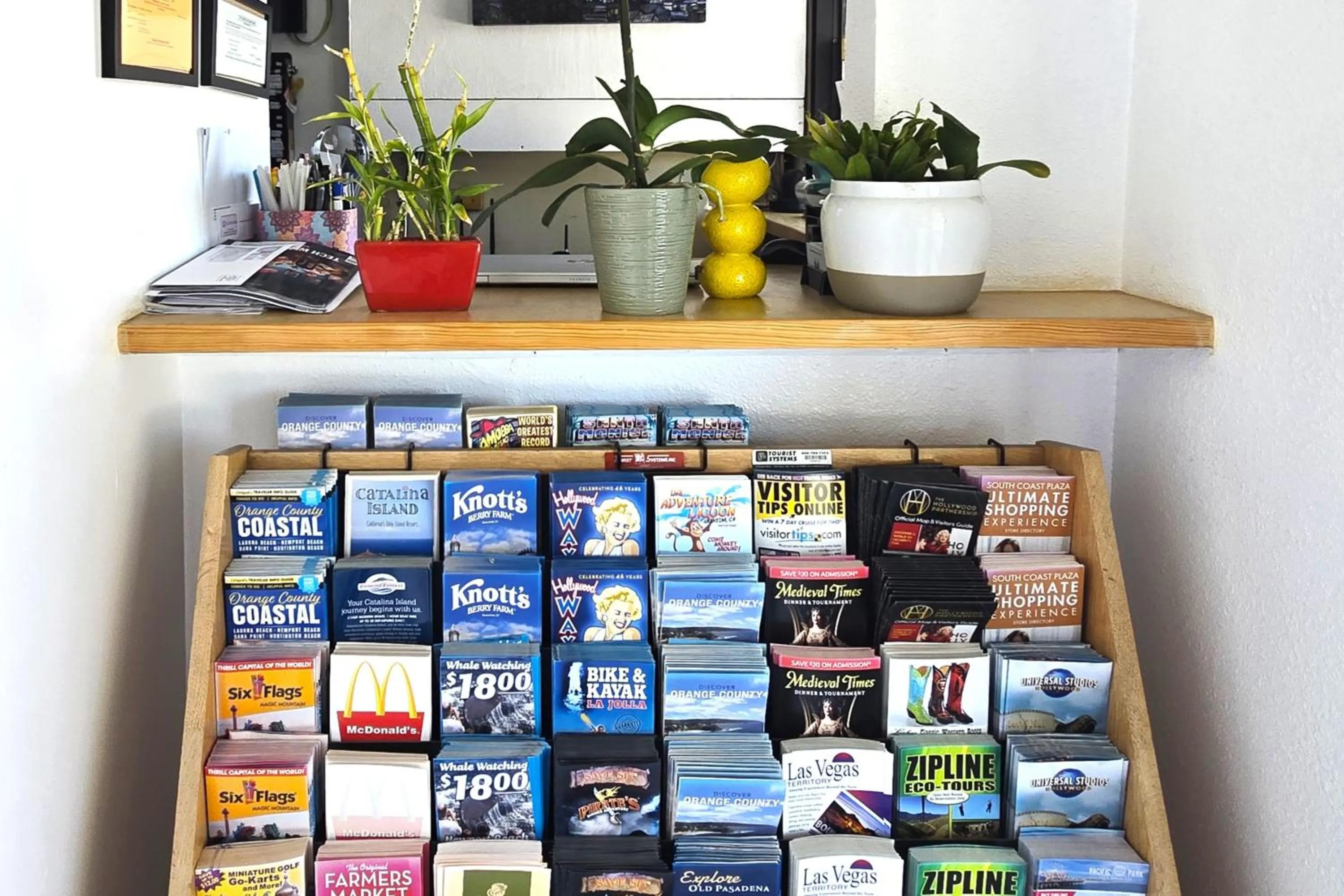 Lobby or reception in Century Motel Buena Park Anaheim CA 91