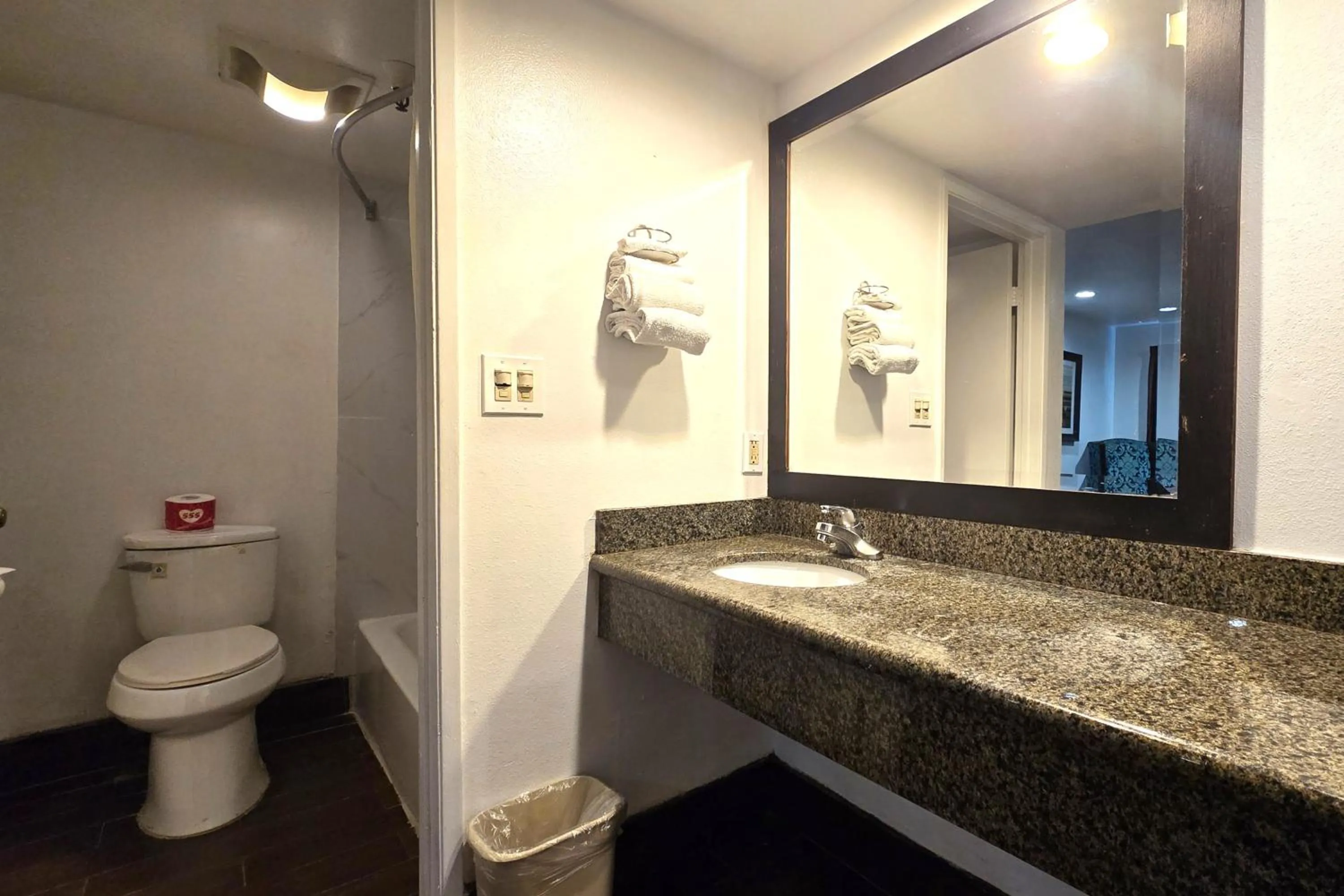 Bathroom in Century Motel Buena Park Anaheim CA 91