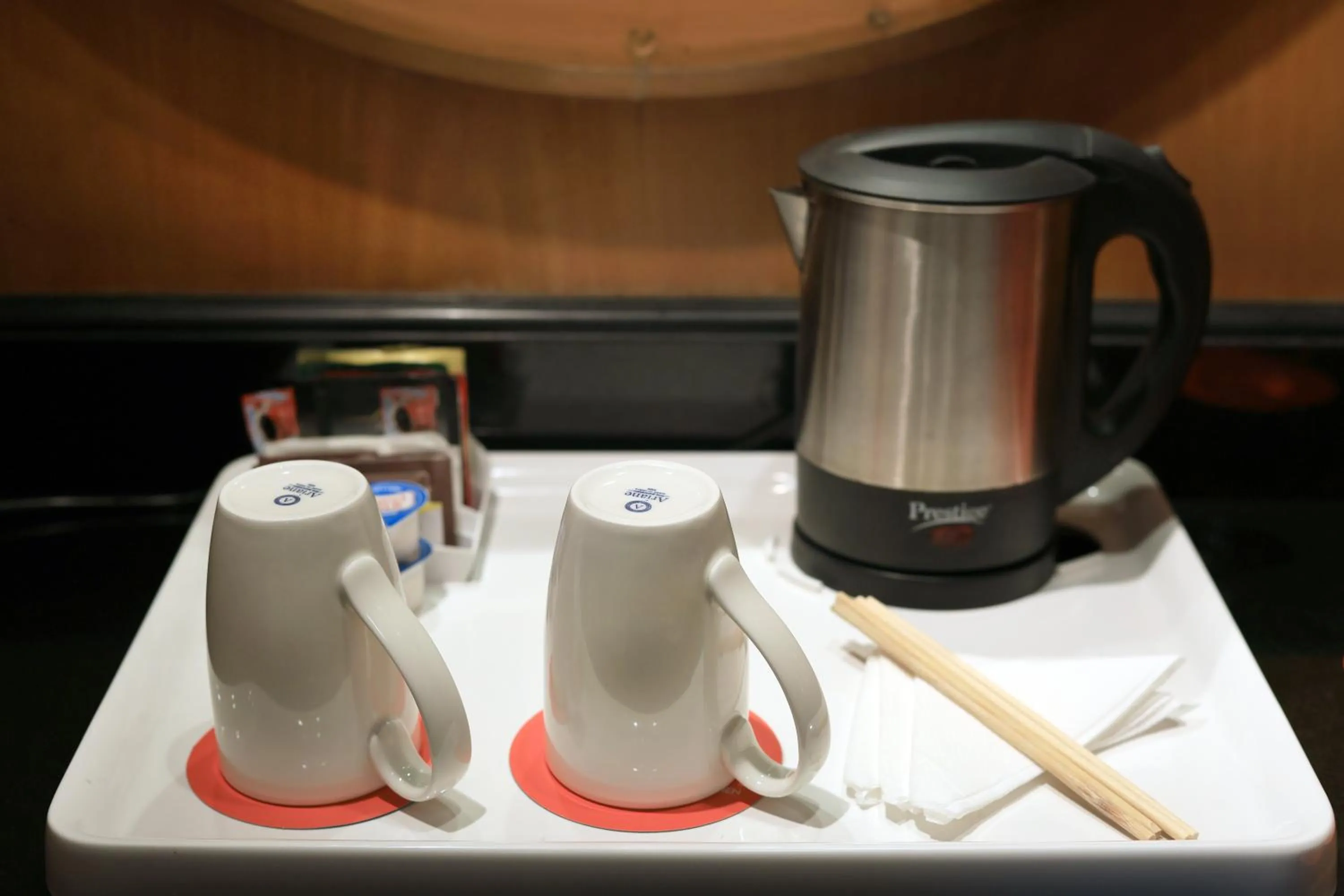 Coffee/tea facilities in Le Royal Meridien Chennai