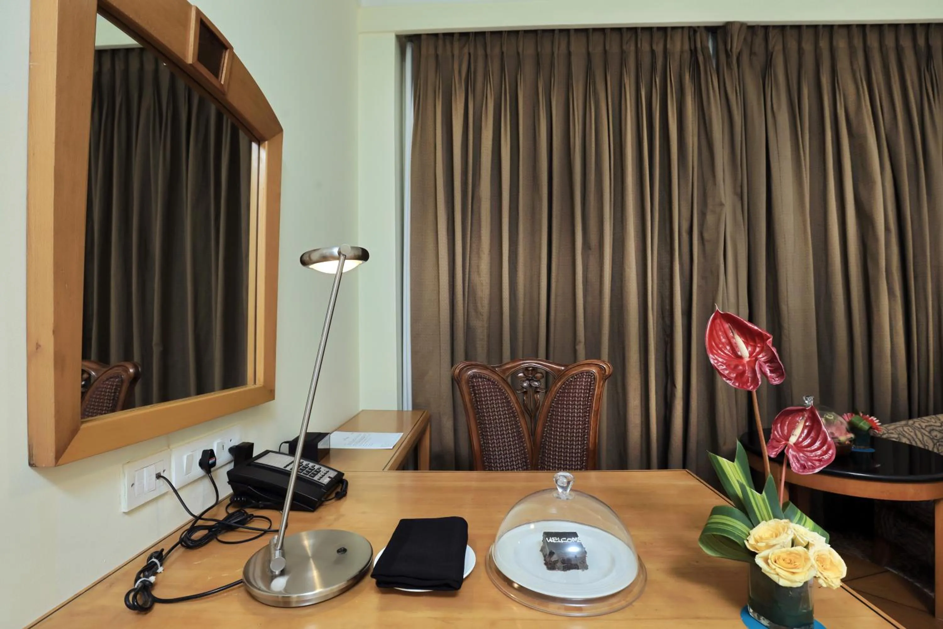 Seating area in Le Royal Meridien Chennai