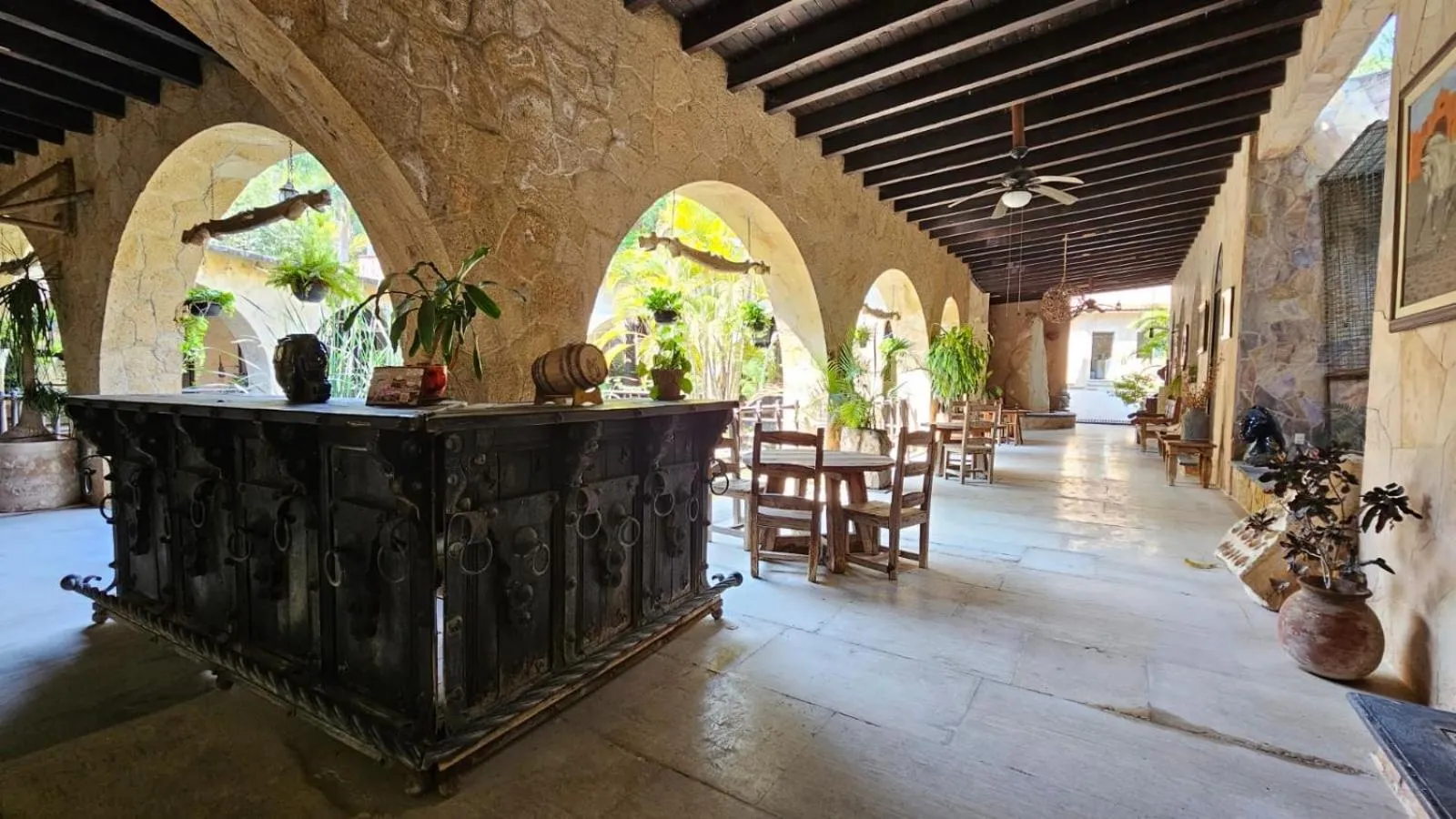 Restaurant/places to eat in Rancho Agua Salada