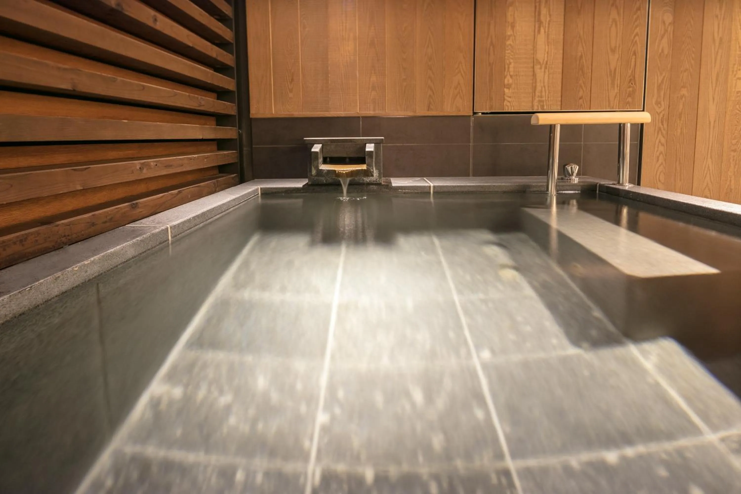 Hot Spring Bath in Fufu Kawaguchiko