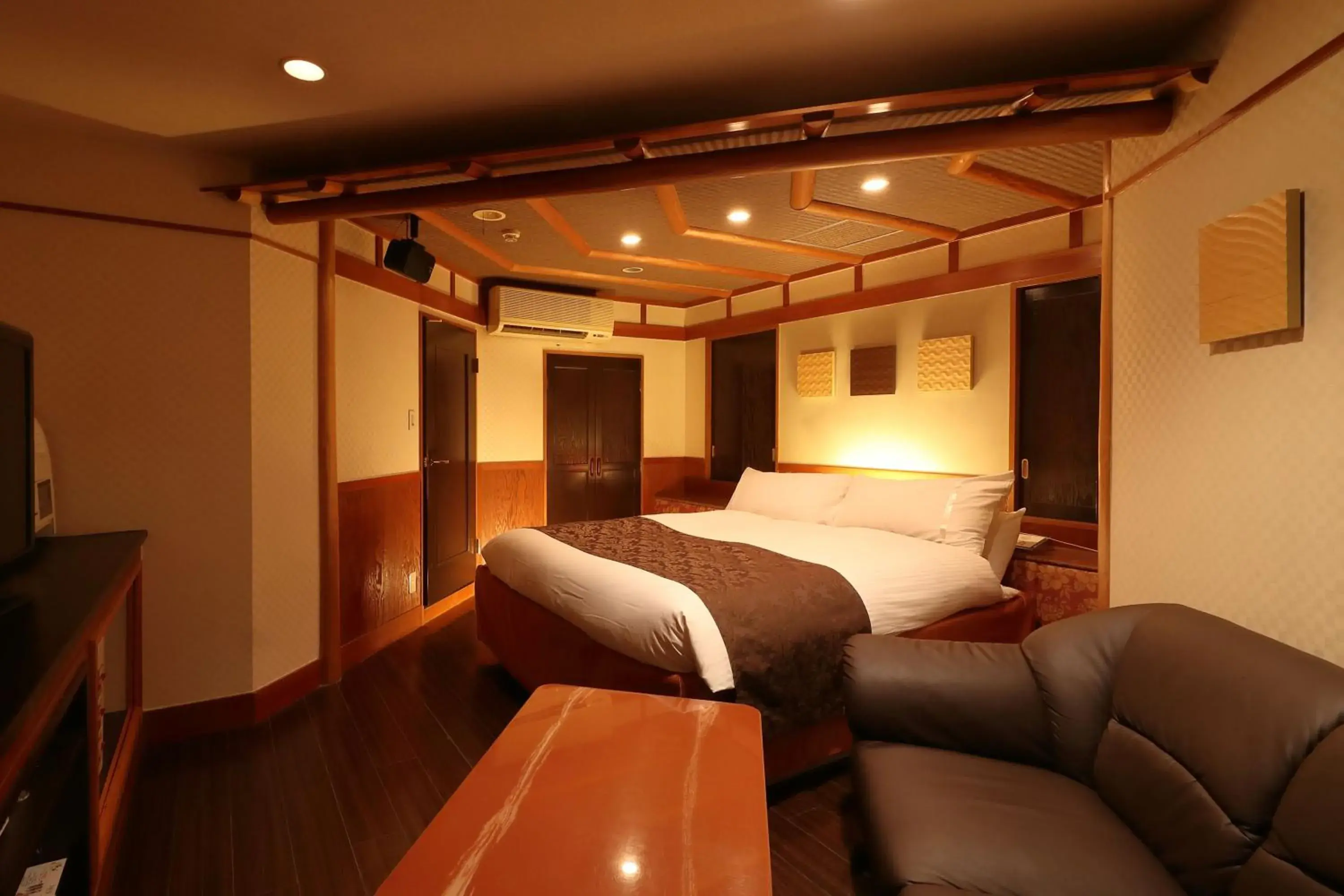 Photo of the whole room, Bed in Hotel Fine Garden Okayama I Photo of the whole room, Bed in Hotel Fine Garden Okayama I