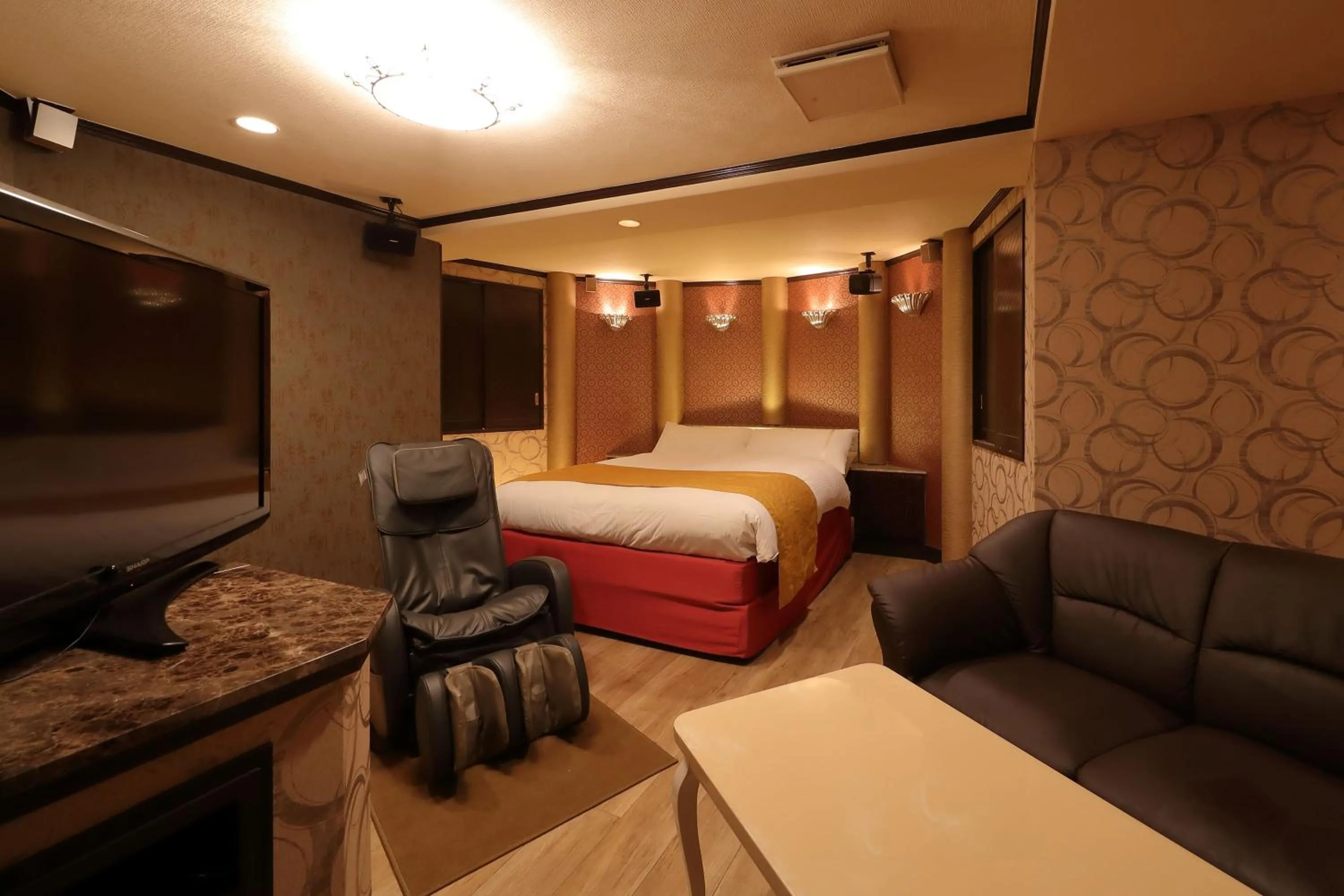 Photo of the whole room, Bed in Hotel Fine Garden Okayama I