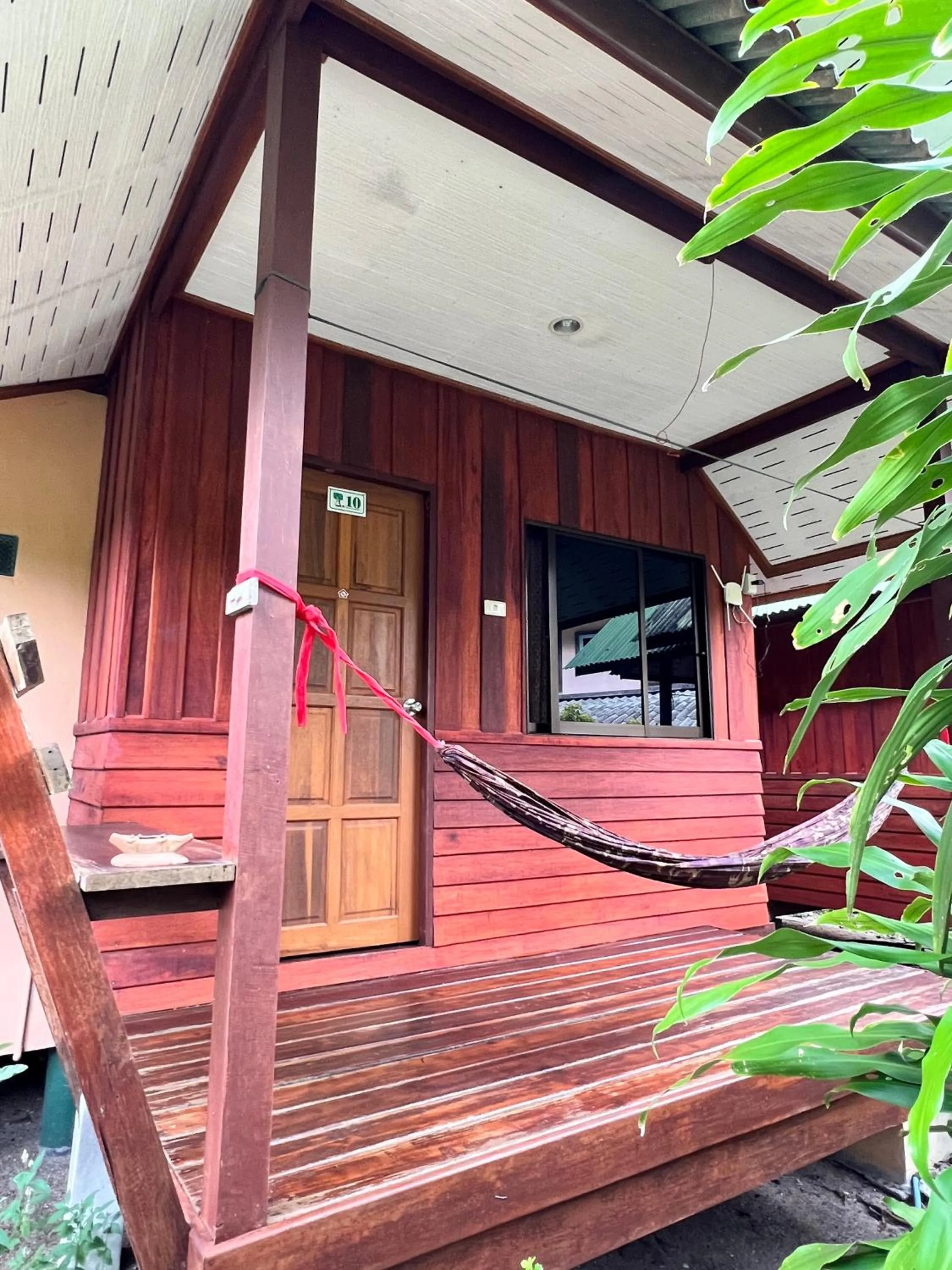 Day in Sandee Bungalow