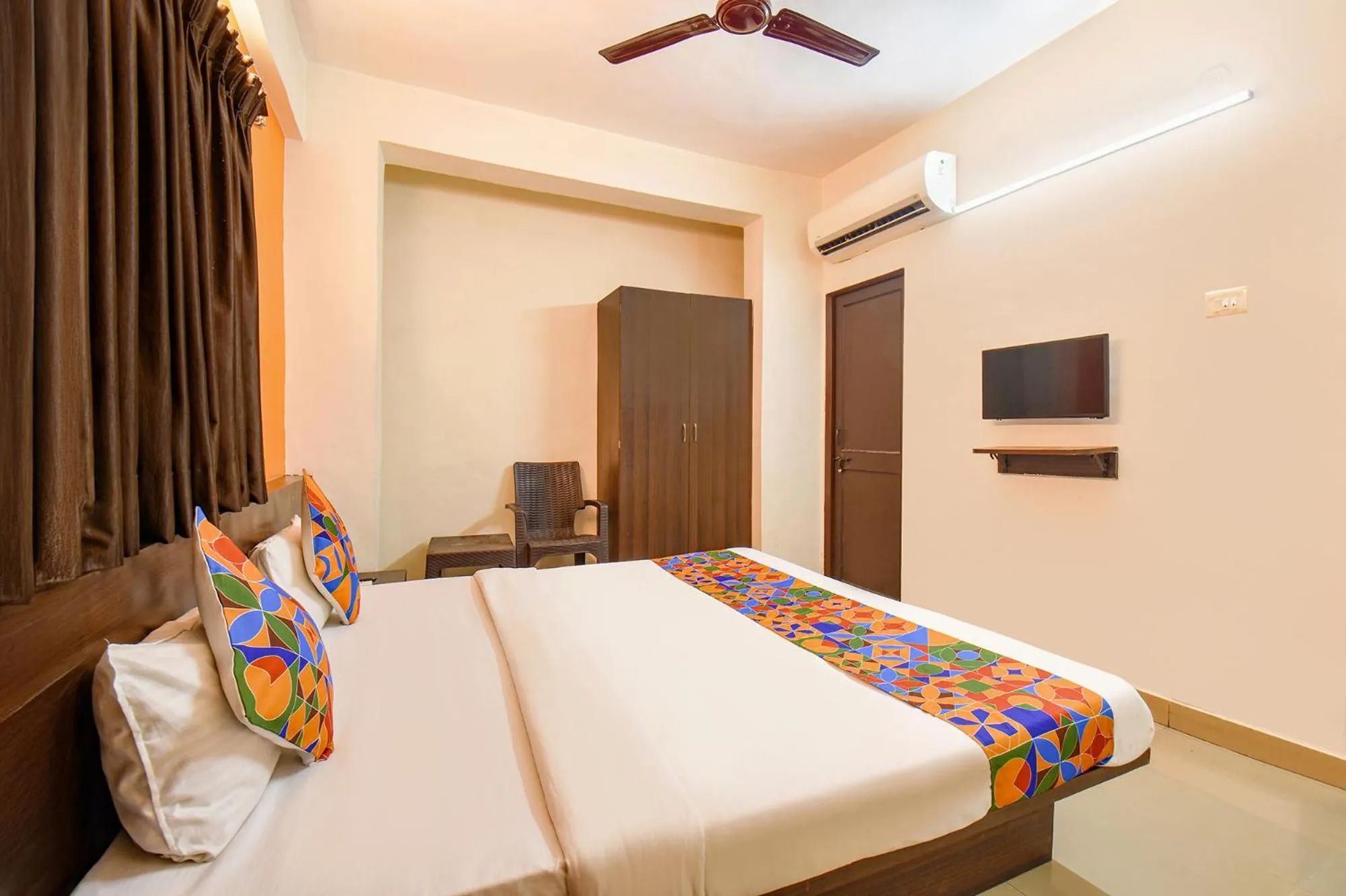 Bed in FabExpress Comfort Executive - Nr Butterfly Park - Hinjawadi