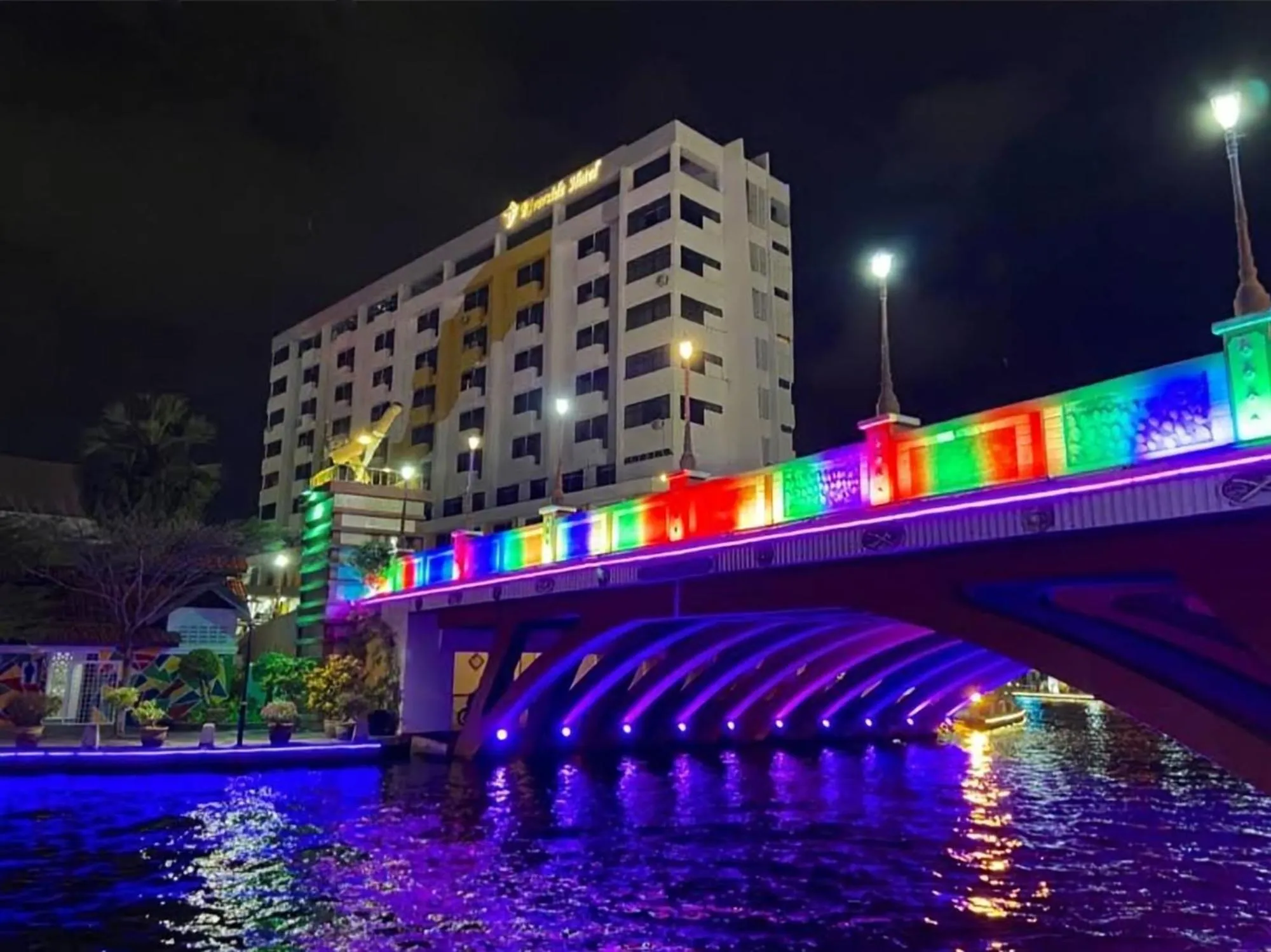 Property building in Sunday Malacca Formerly Tun Fatimah