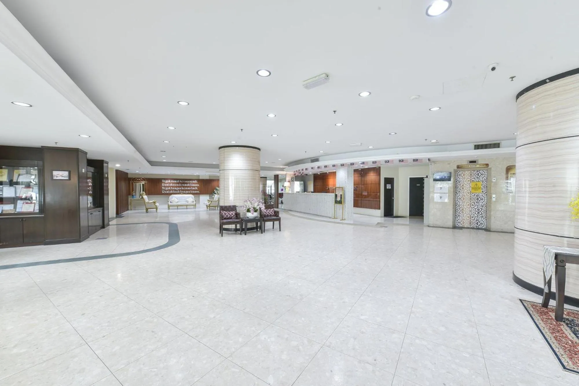 Area and facilities in Sunday Malacca Formerly Tun Fatimah