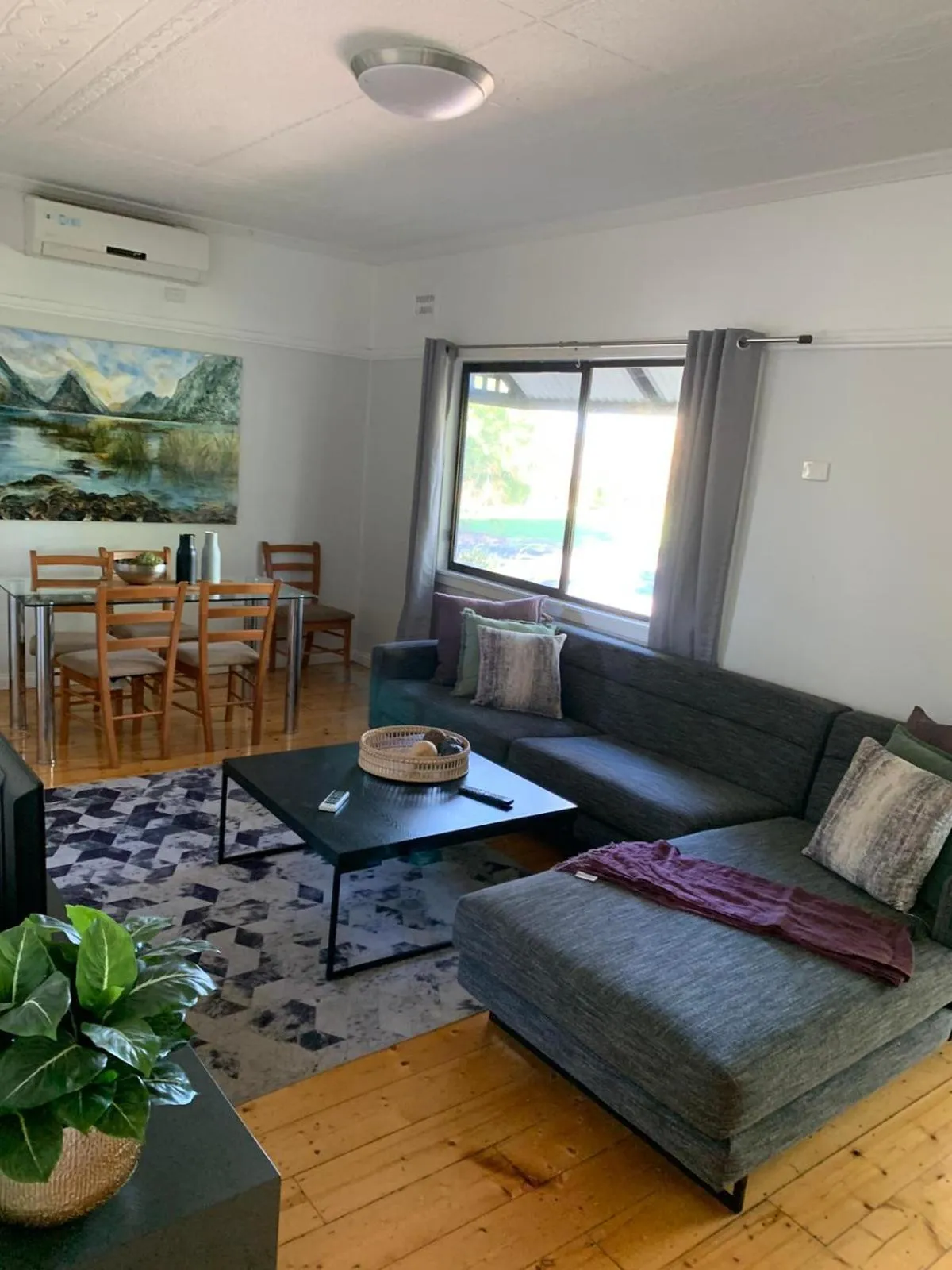 Living room in Lake Hume Resort