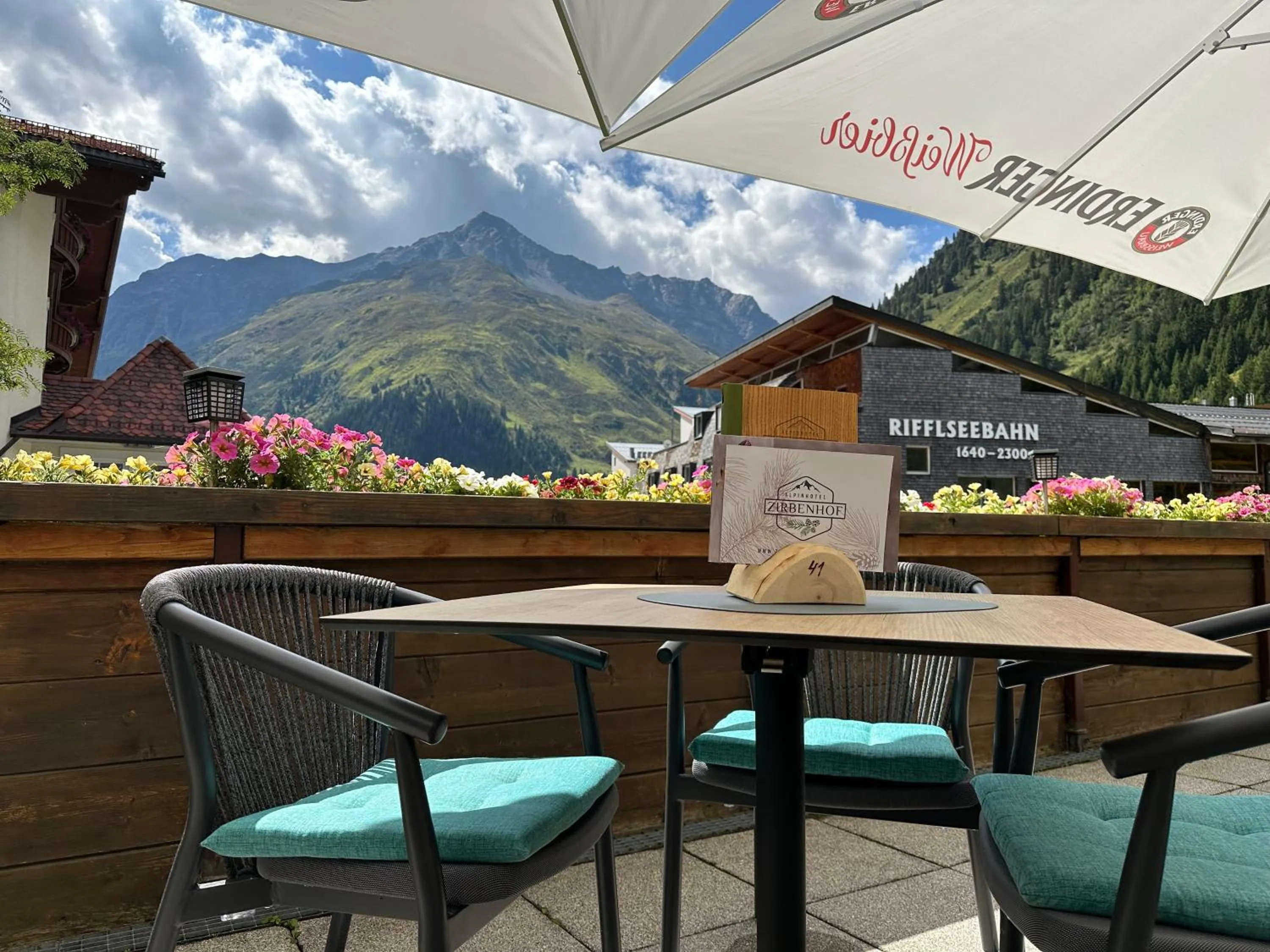 Restaurant/places to eat in Hotel Zirbenhof