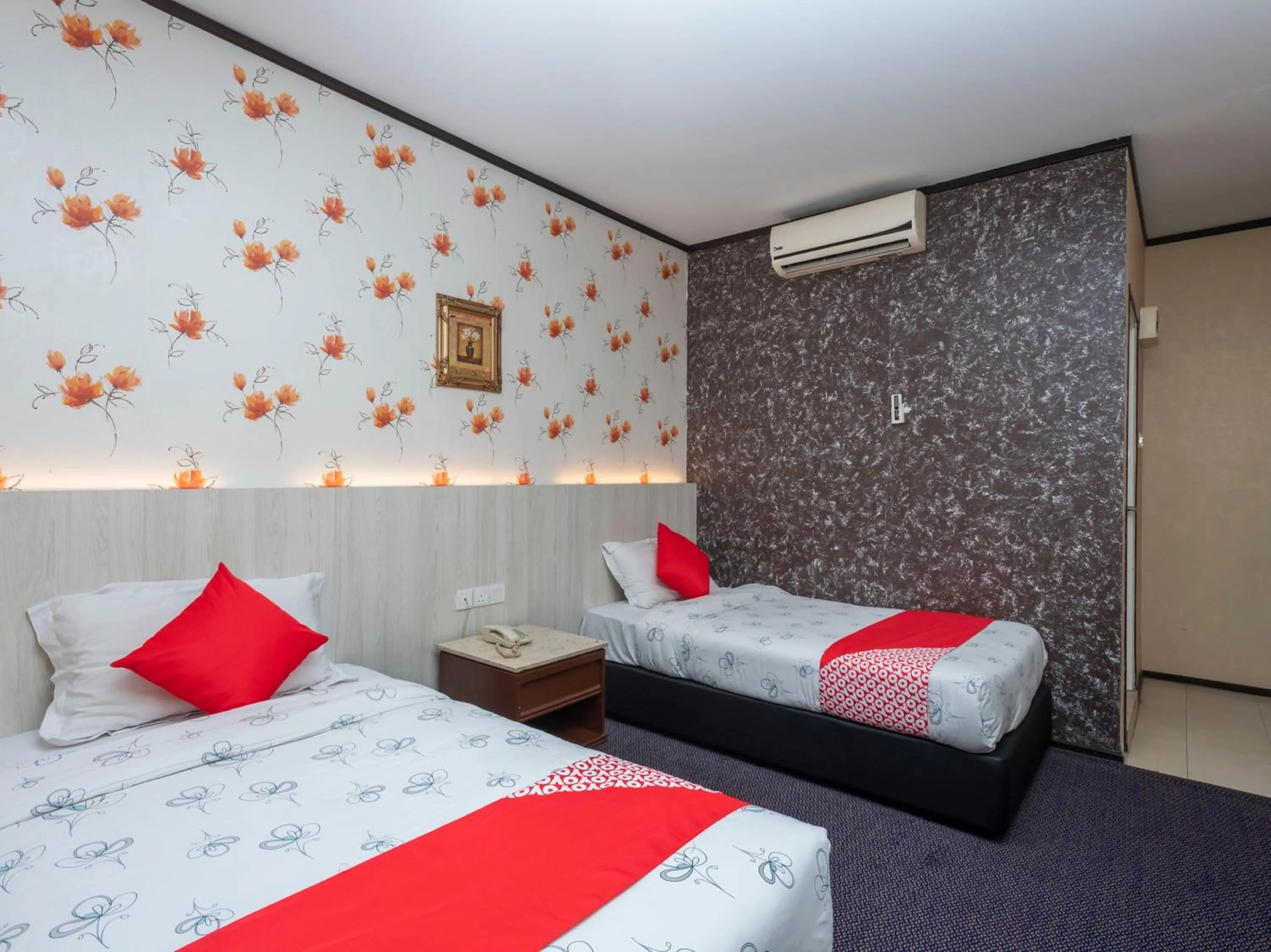 Bedroom in Hotel Suan Bee Sutera