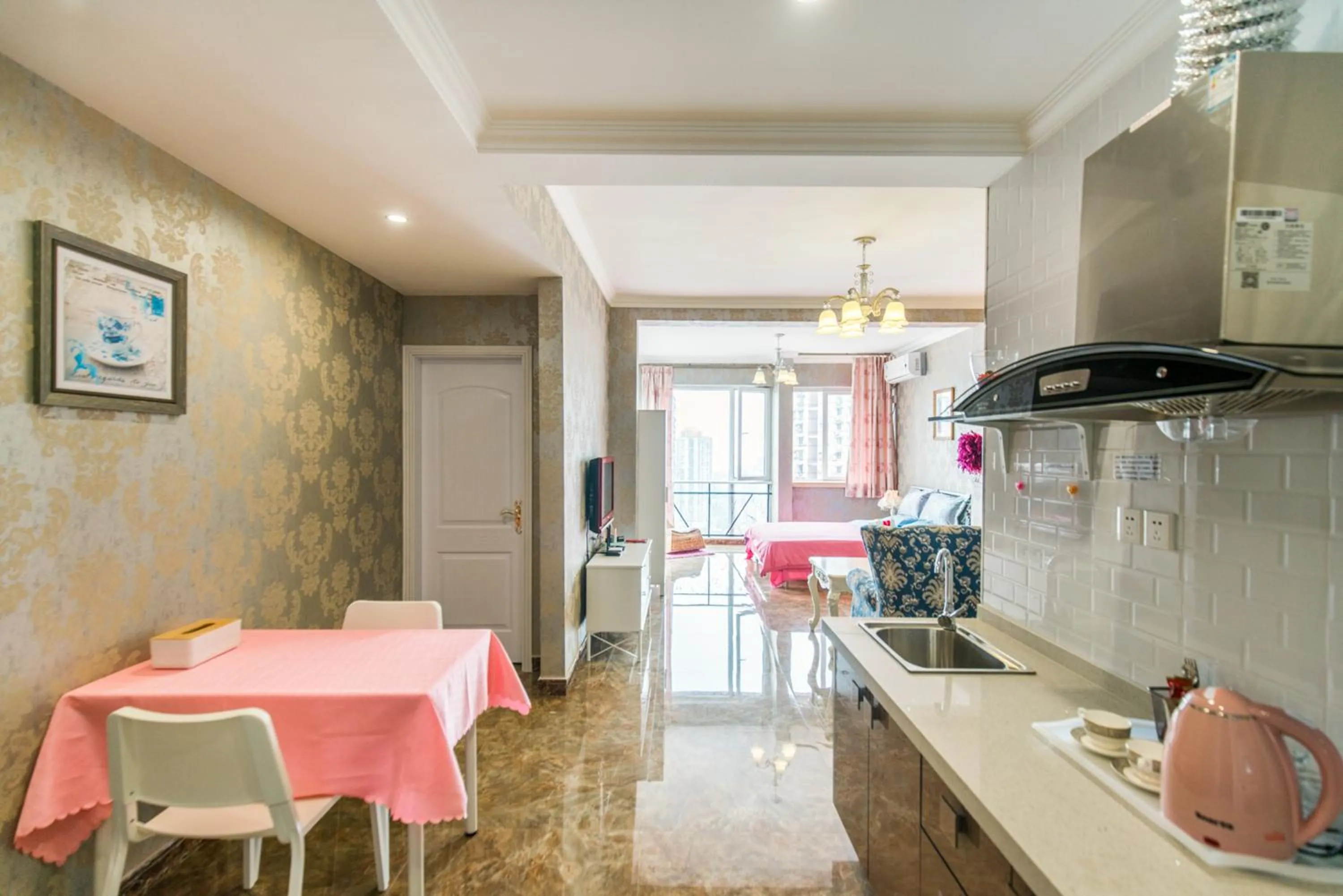 Kitchen or kitchenette in Xus Residential Apartment Near Jiefangbei and Hongya Cave In The City Centre