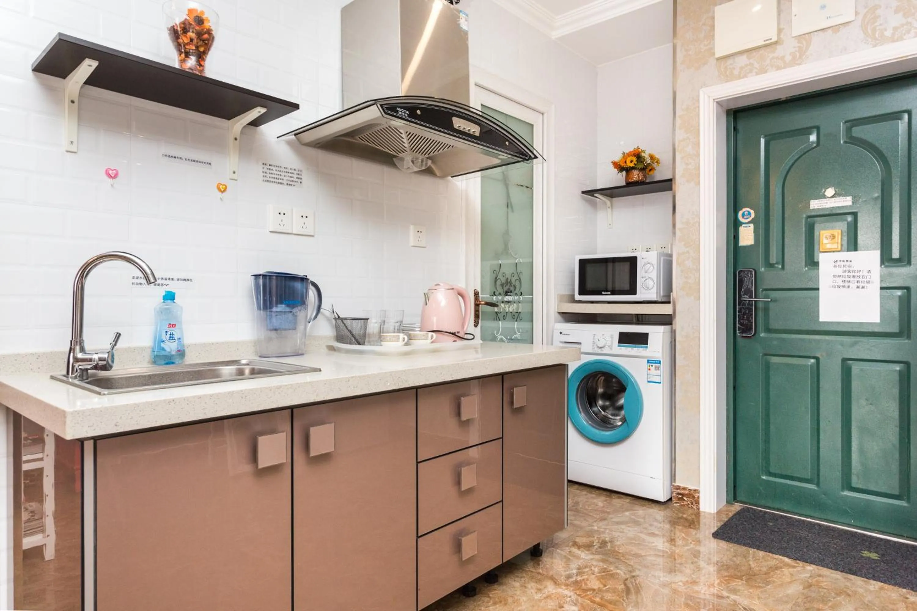Coffee/tea facilities in Xus Residential Apartment Near Jiefangbei and Hongya Cave In The City Centre