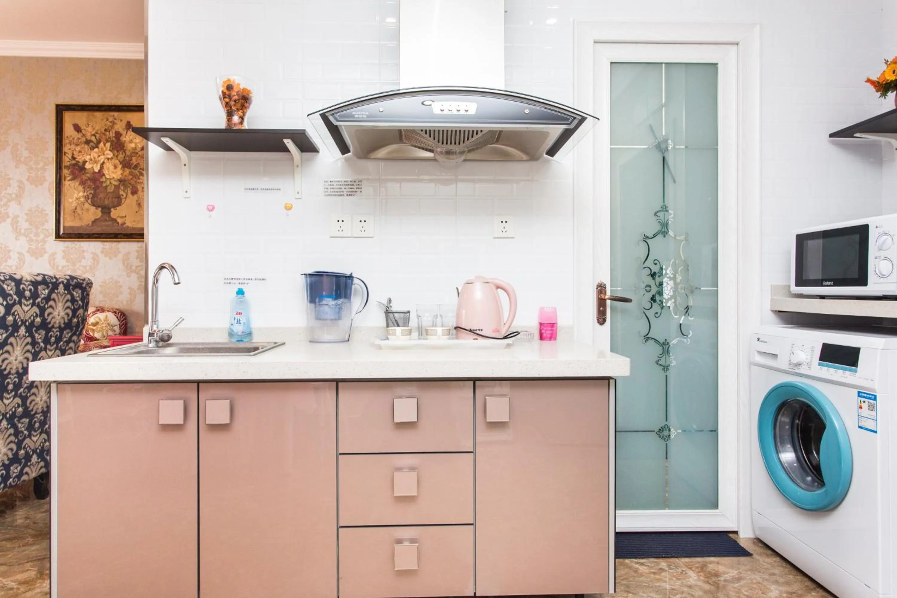 Coffee/tea facilities in Xus Residential Apartment Near Jiefangbei and Hongya Cave In The City Centre