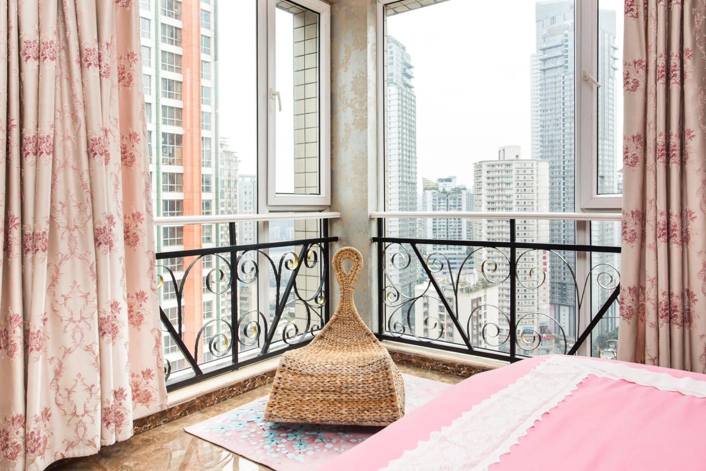 Balcony/Terrace, Bed in Xus Residential Apartment Near Jiefangbei and Hongya Cave In The City Centre