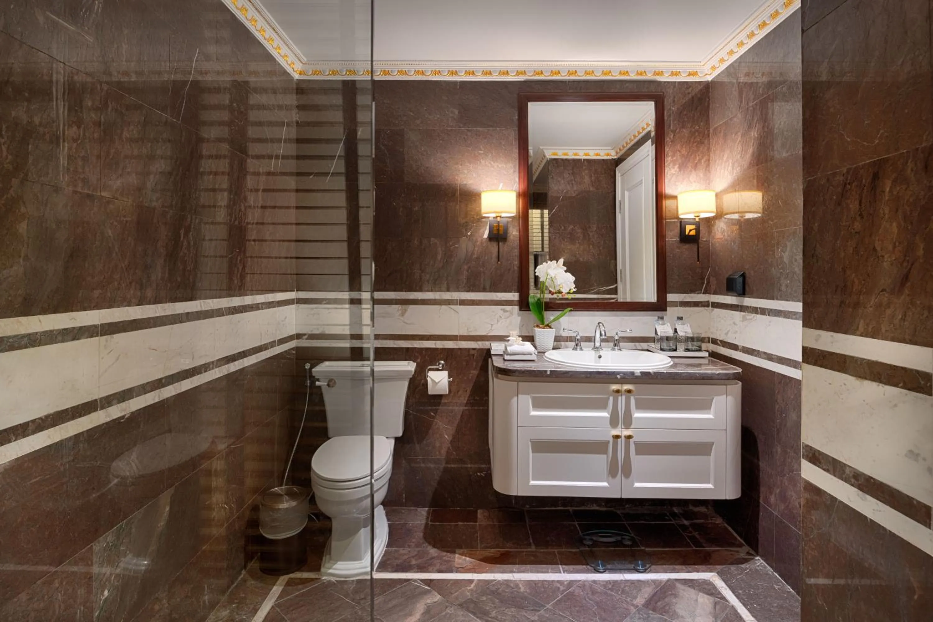 Toilet in FLC Halong Bay Golf Club & Luxury Resort