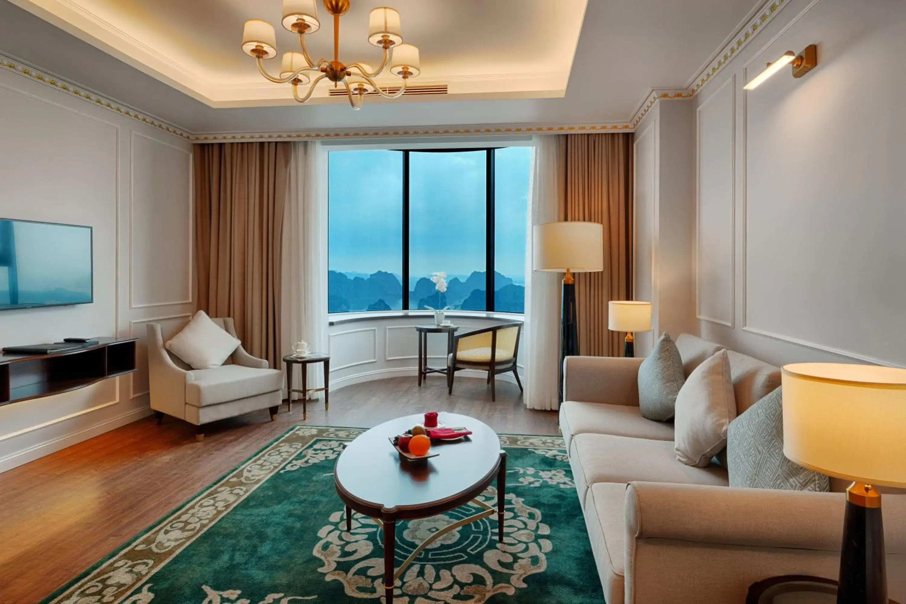 Grand Suite Room – Bay View in FLC Halong Bay Golf Club & Luxury Resort Grand Suite Room – Bay View in FLC Halong Bay Golf Club & Luxury Resort