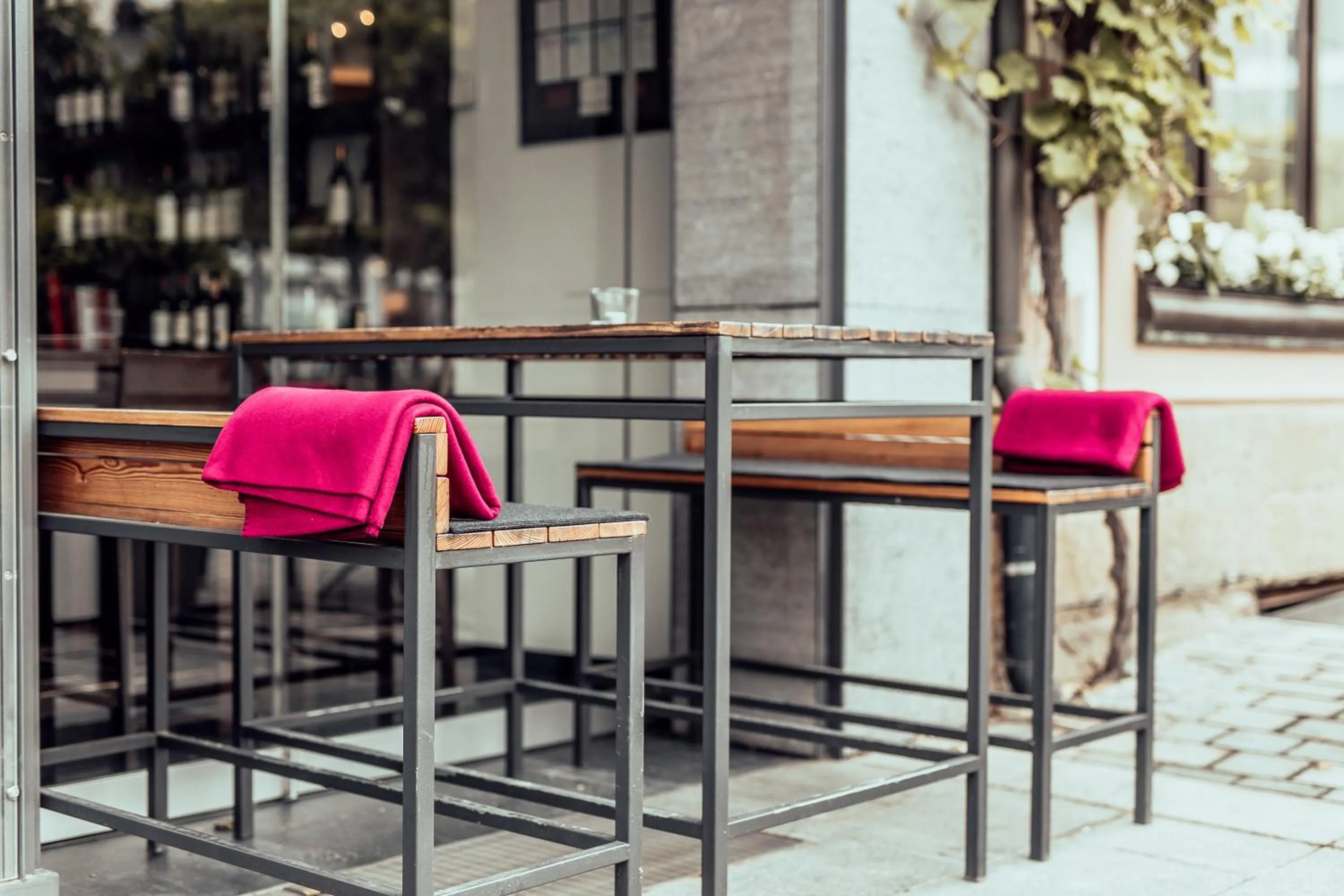 Restaurant/places to eat in Hotel Ross