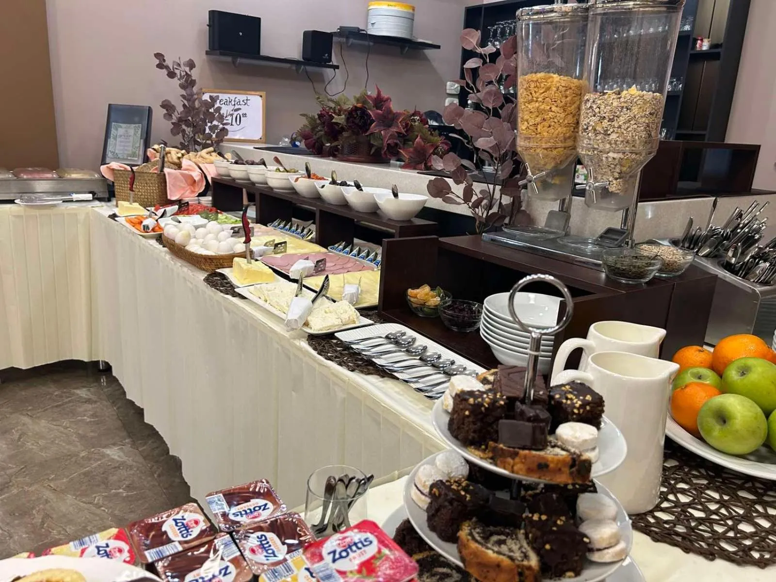 Food and drinks in Hotel Hamburg