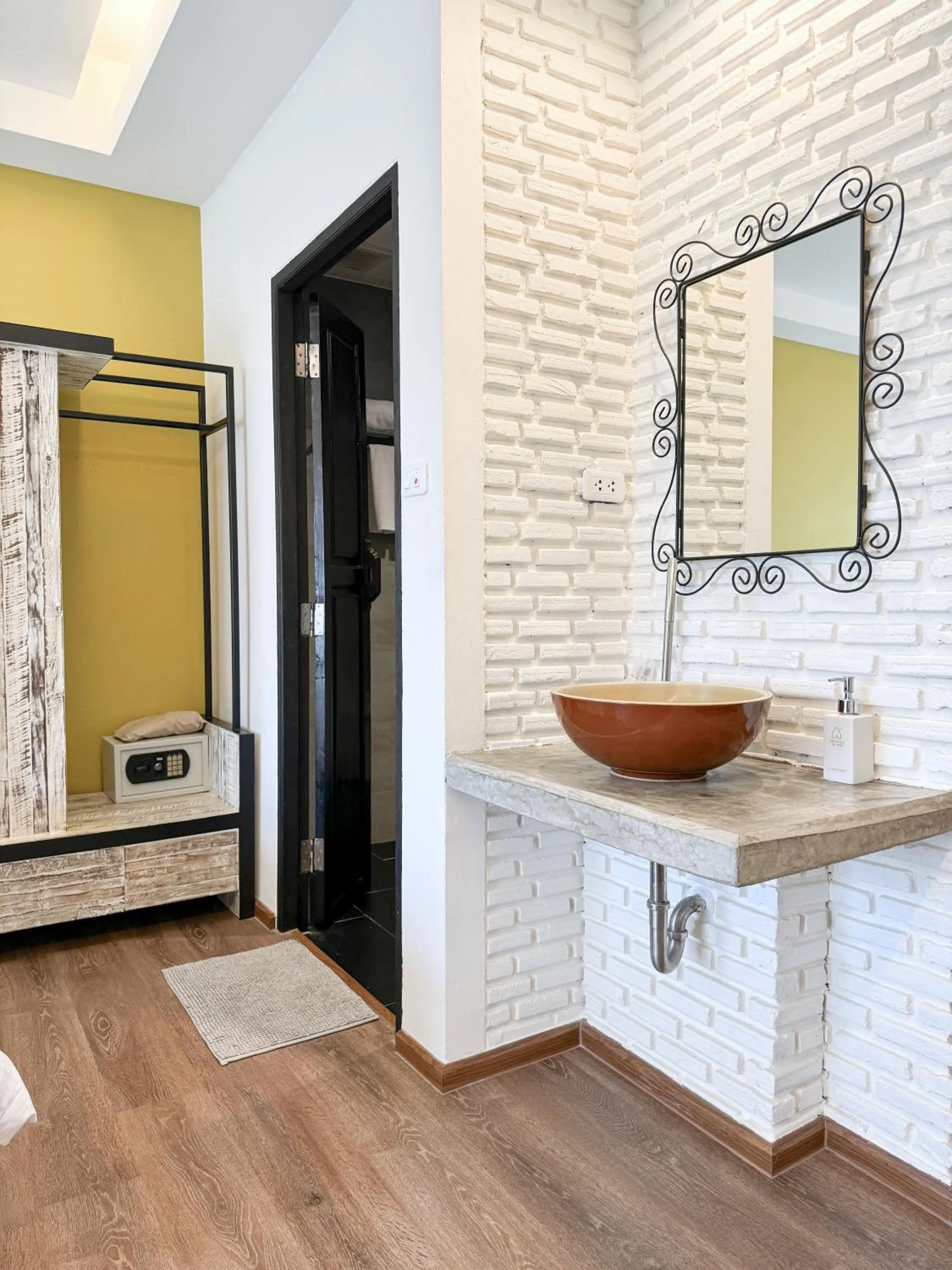 Bathroom in Amphawa Nanon Hotel