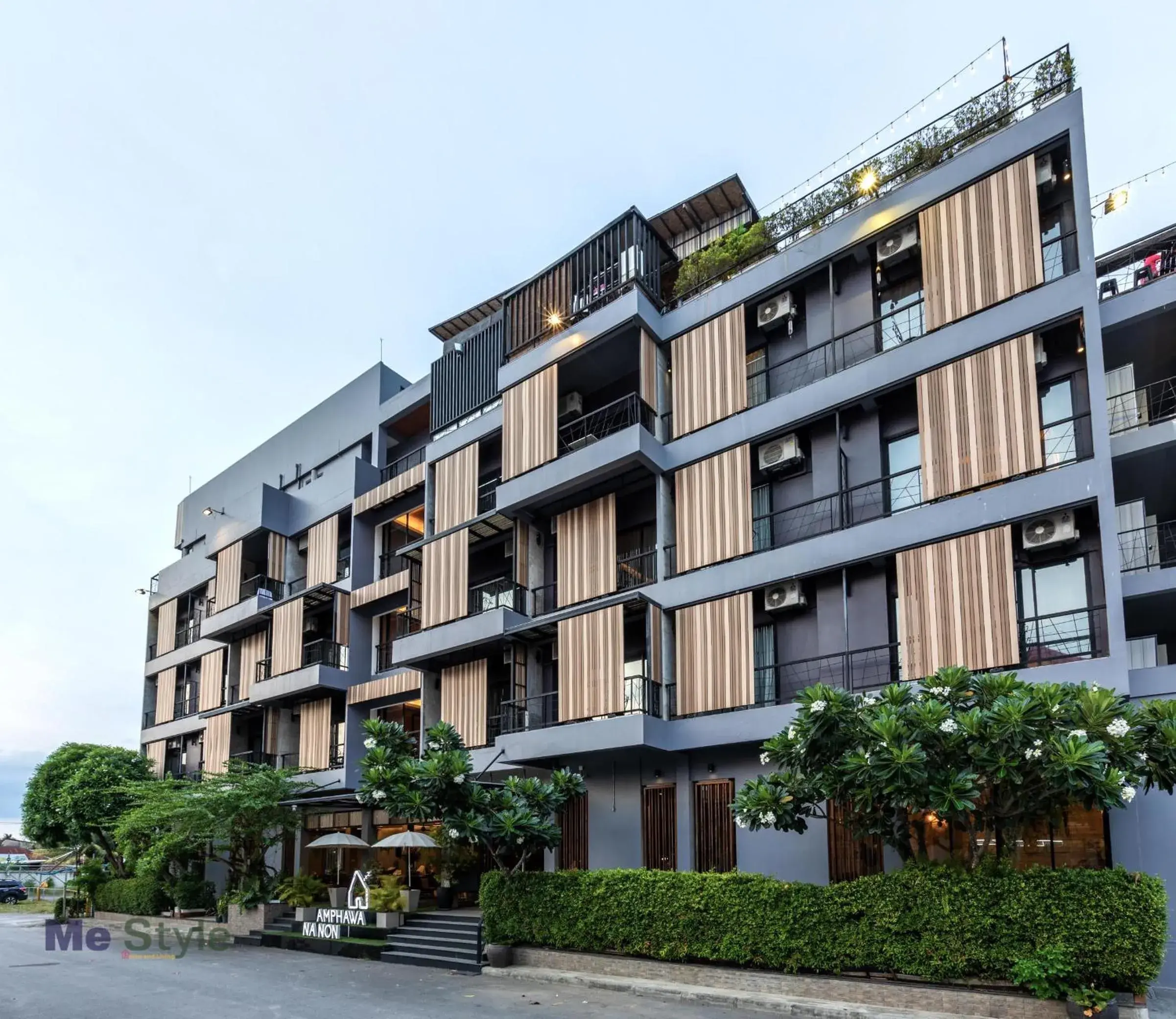 Property building in Amphawa Nanon Hotel Property building in Amphawa Nanon Hotel