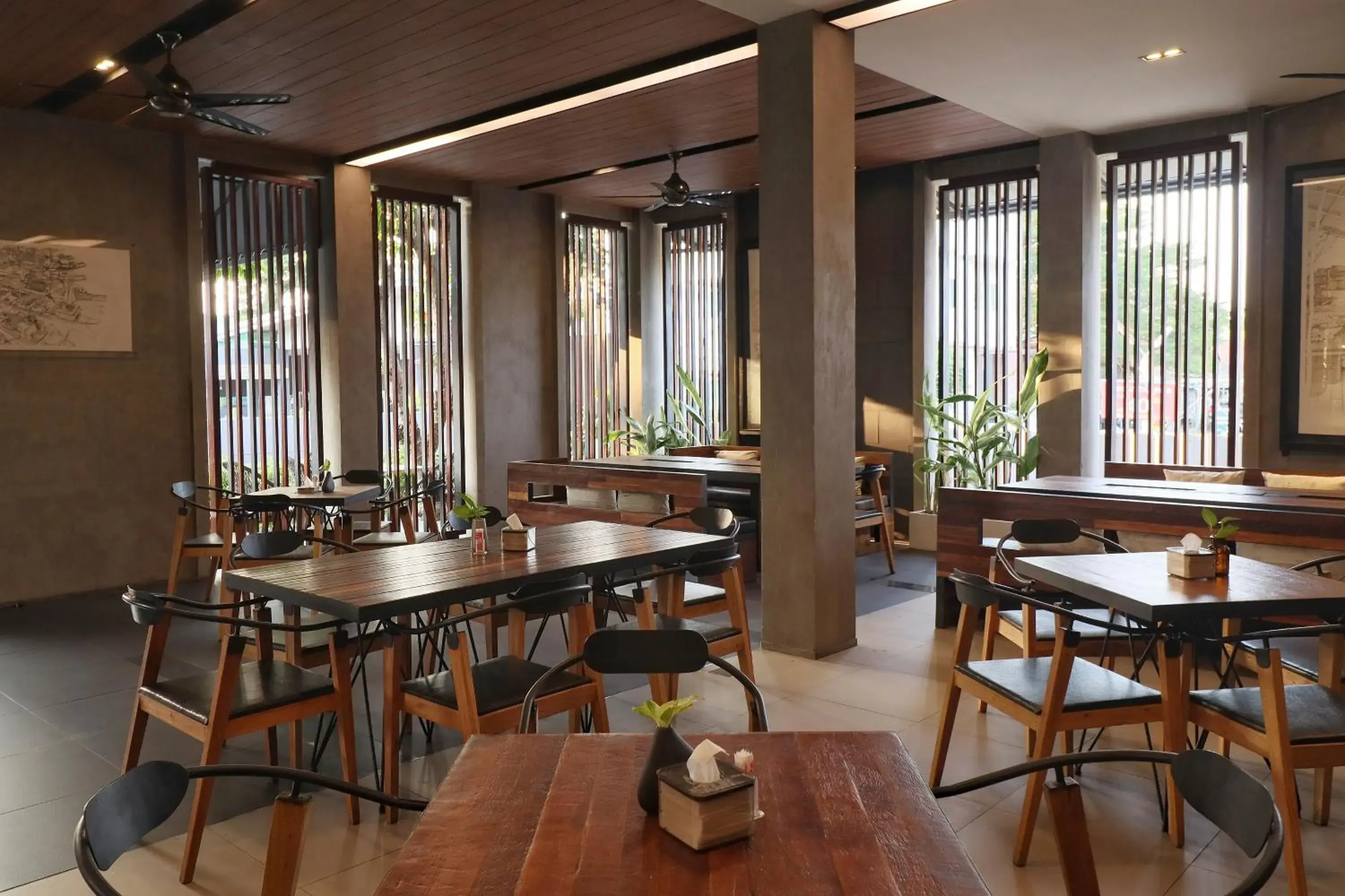 Restaurant/places to eat in Amphawa Nanon Hotel Restaurant/places to eat in Amphawa Nanon Hotel