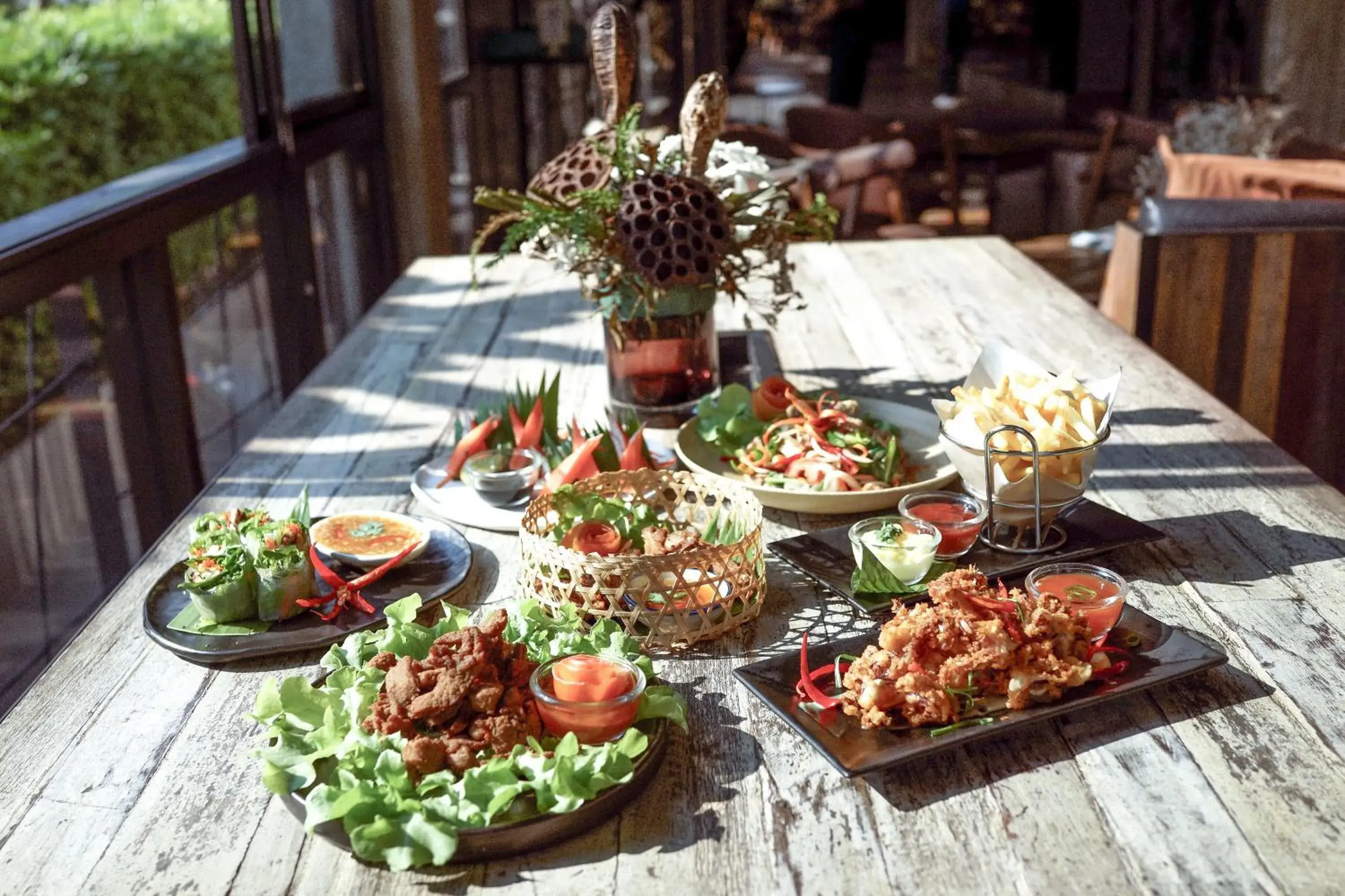 Restaurant/places to eat in Amphawa Nanon Hotel Restaurant/places to eat in Amphawa Nanon Hotel