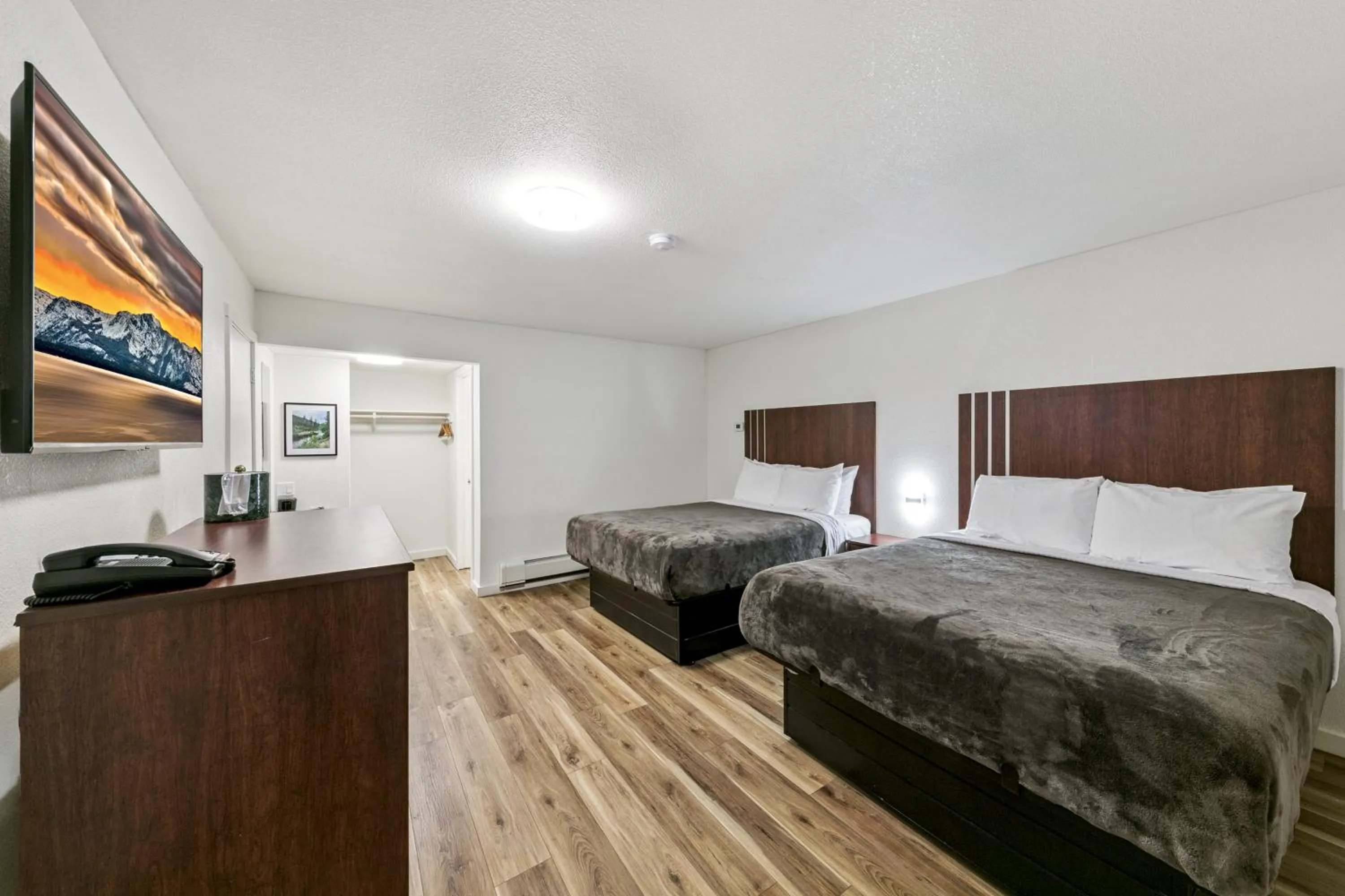 Bed in Ambassador Lake Tahoe