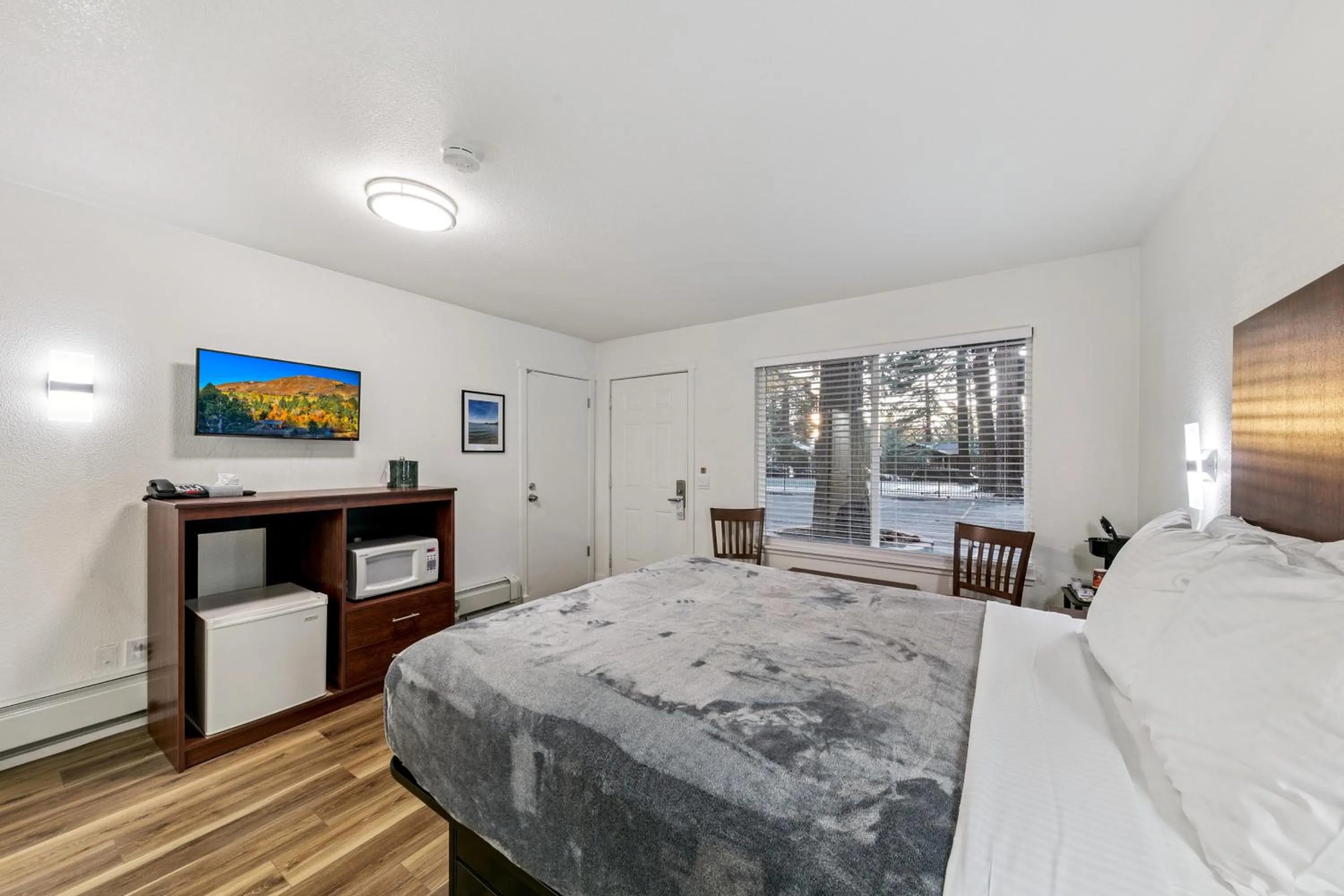 Bed in Ambassador Lake Tahoe
