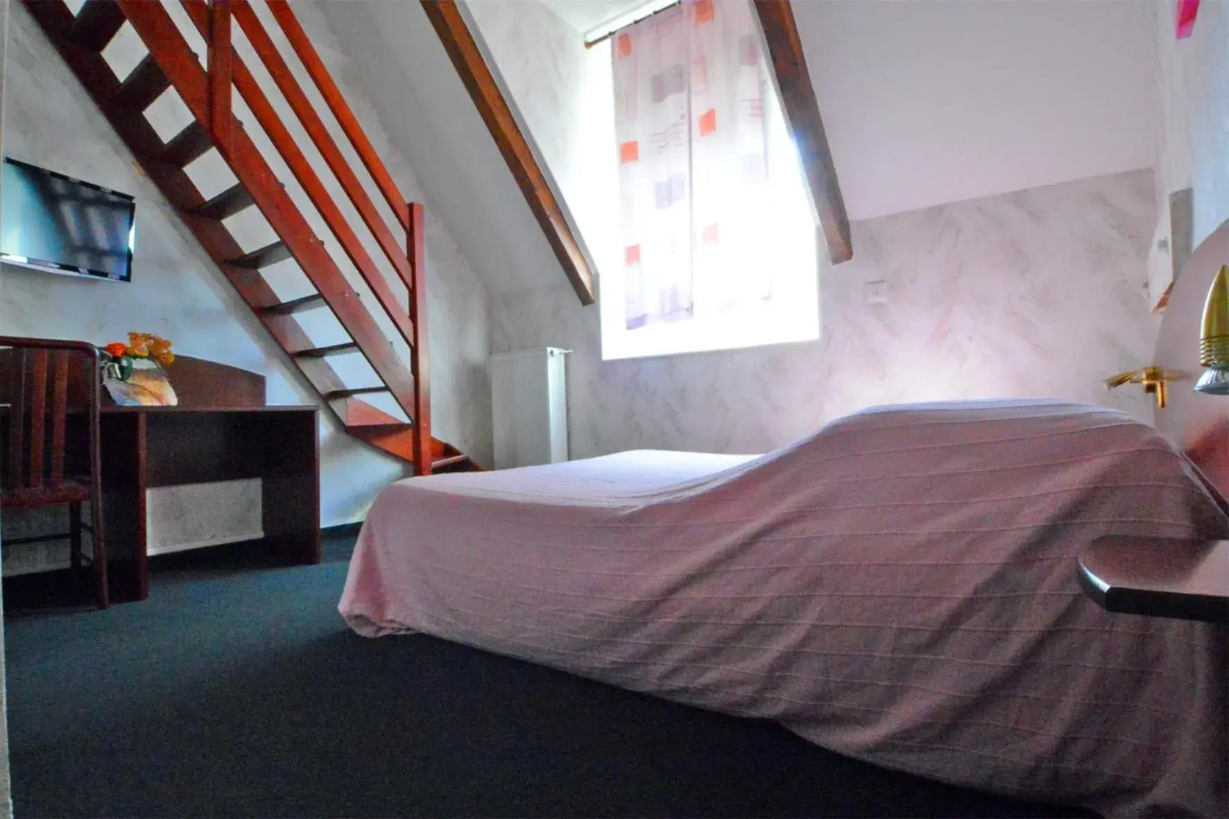 Quadruple Room with Mezzanine in Hotel Le Saint Vorles Quadruple Room with Mezzanine in Hotel Le Saint Vorles