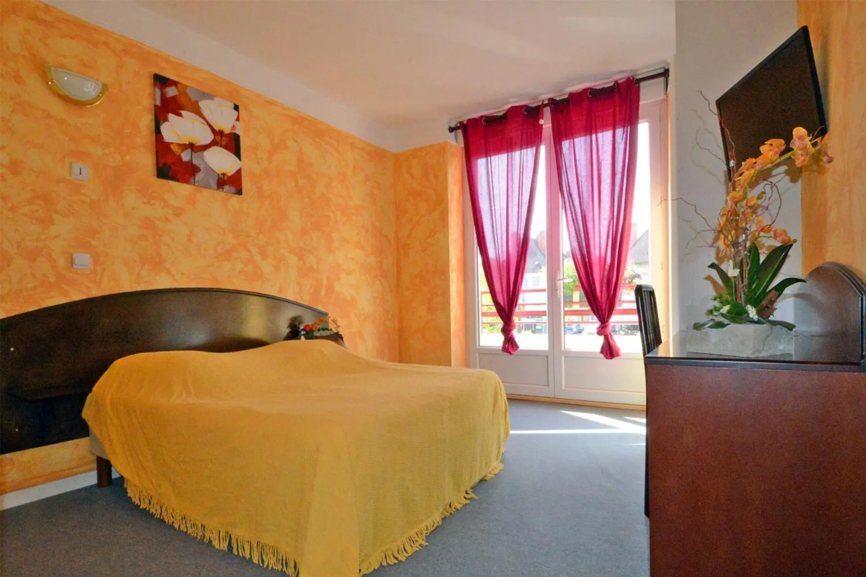 Double Room in Hotel Le Saint Vorles