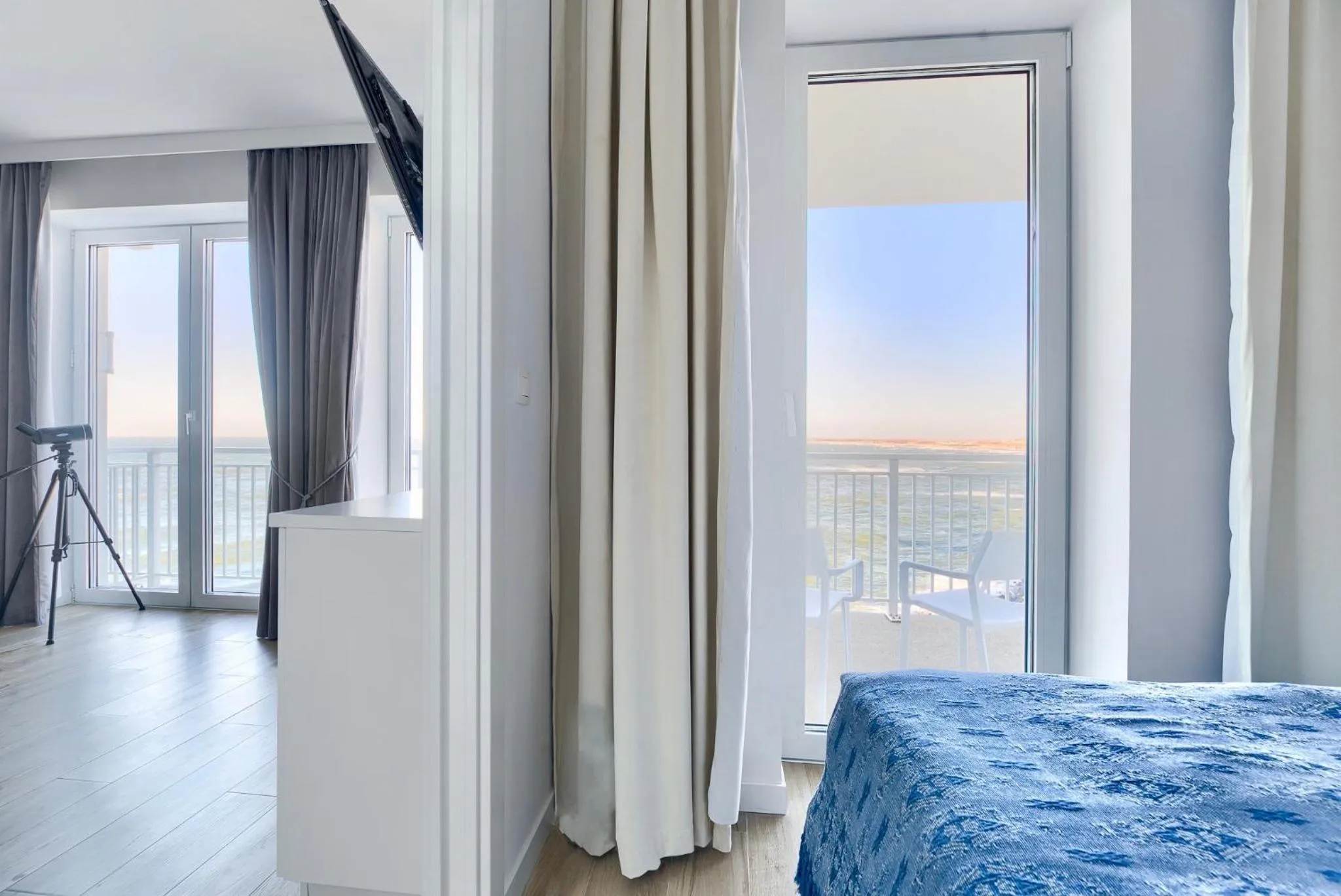 Balcony/Terrace, Bed in Apartamenty Marina z widokiem na morze