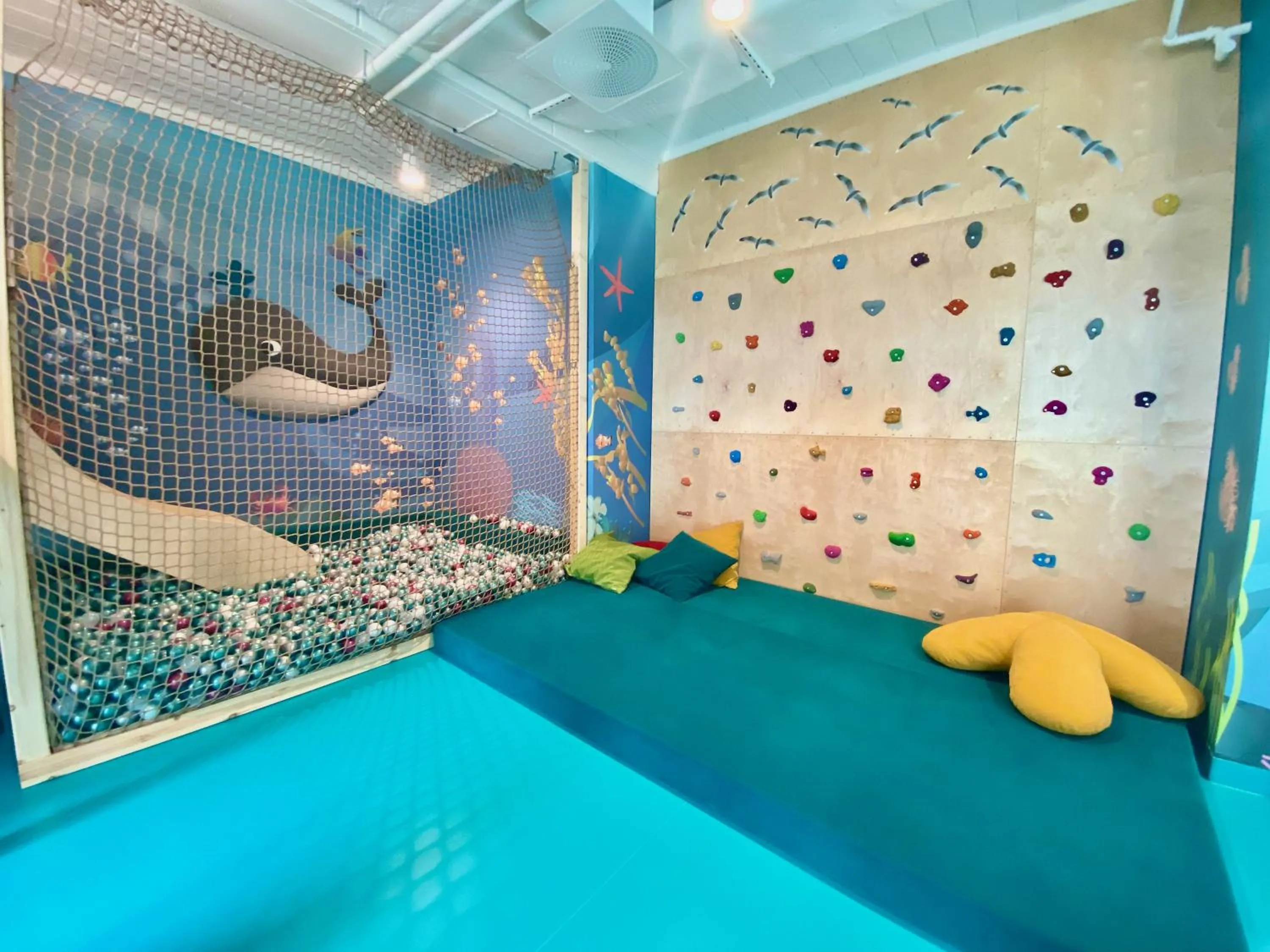 Children play ground in Apartamenty Marina z widokiem na morze