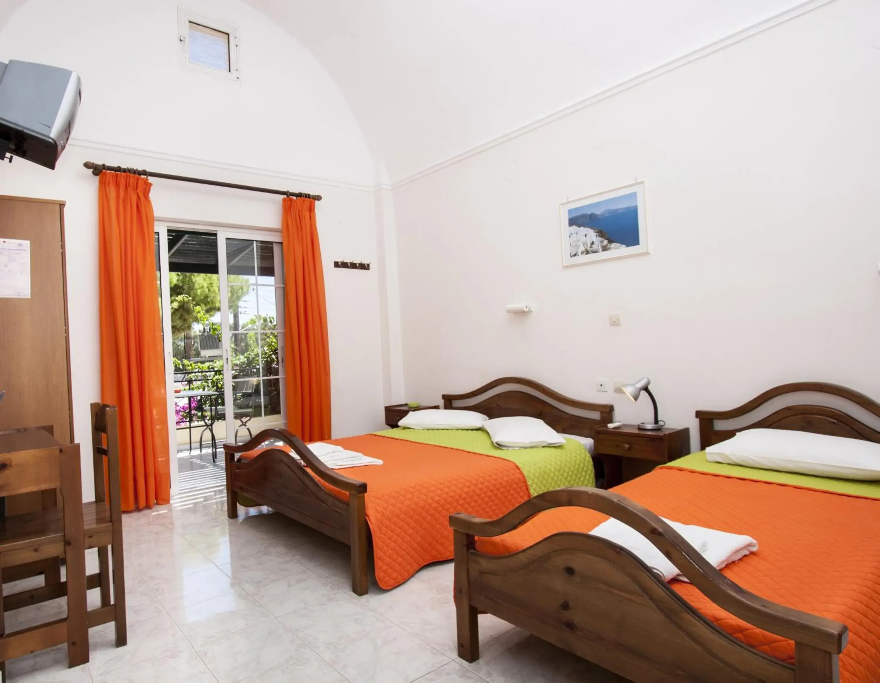 Photo of the whole room in Studio Paul's Photo of the whole room in Studio Paul's