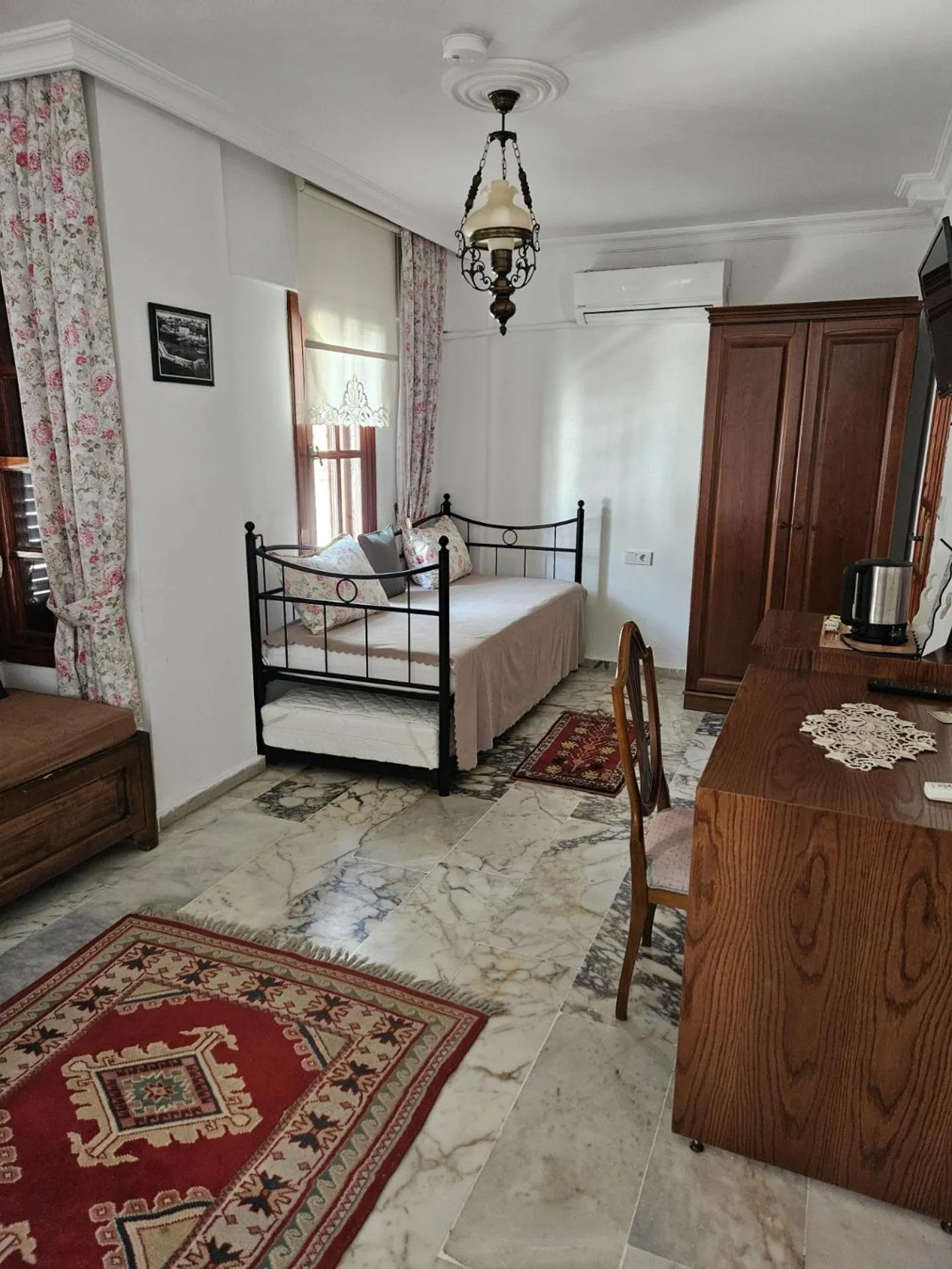 Property building, Bed in Sibel Hotel