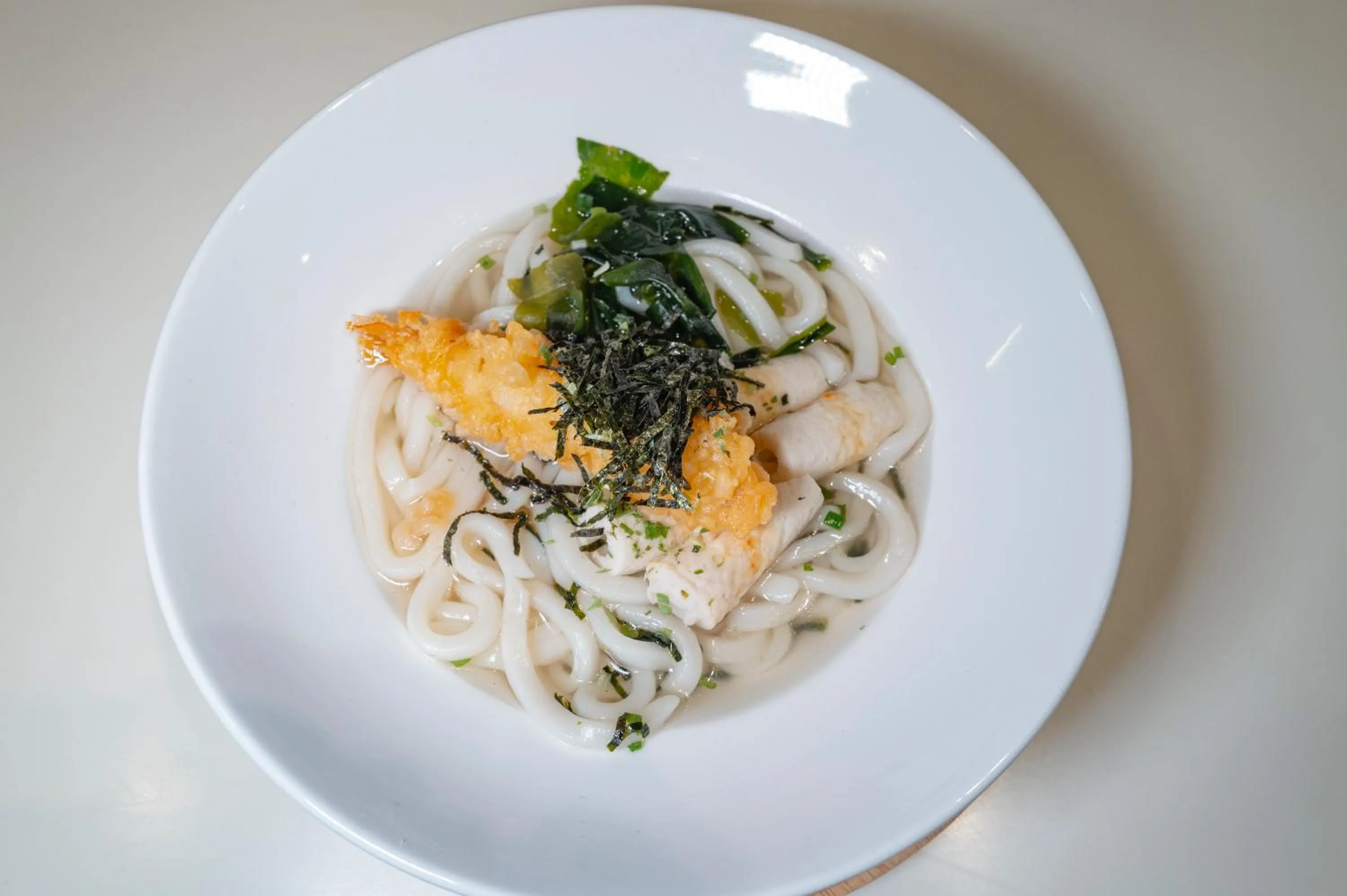 Restaurant/places to eat in Kritthai Residence