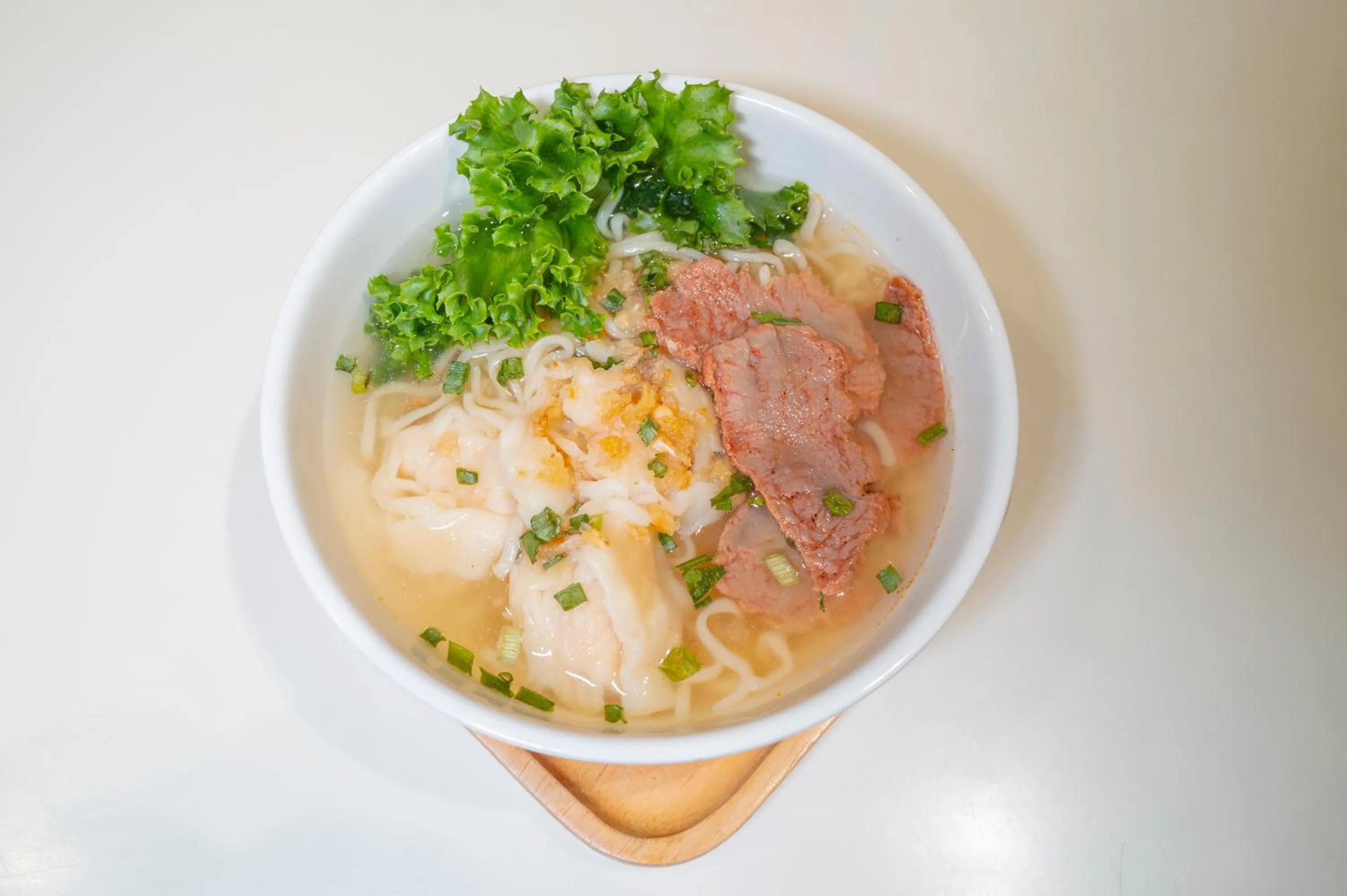 Restaurant/places to eat in Kritthai Residence