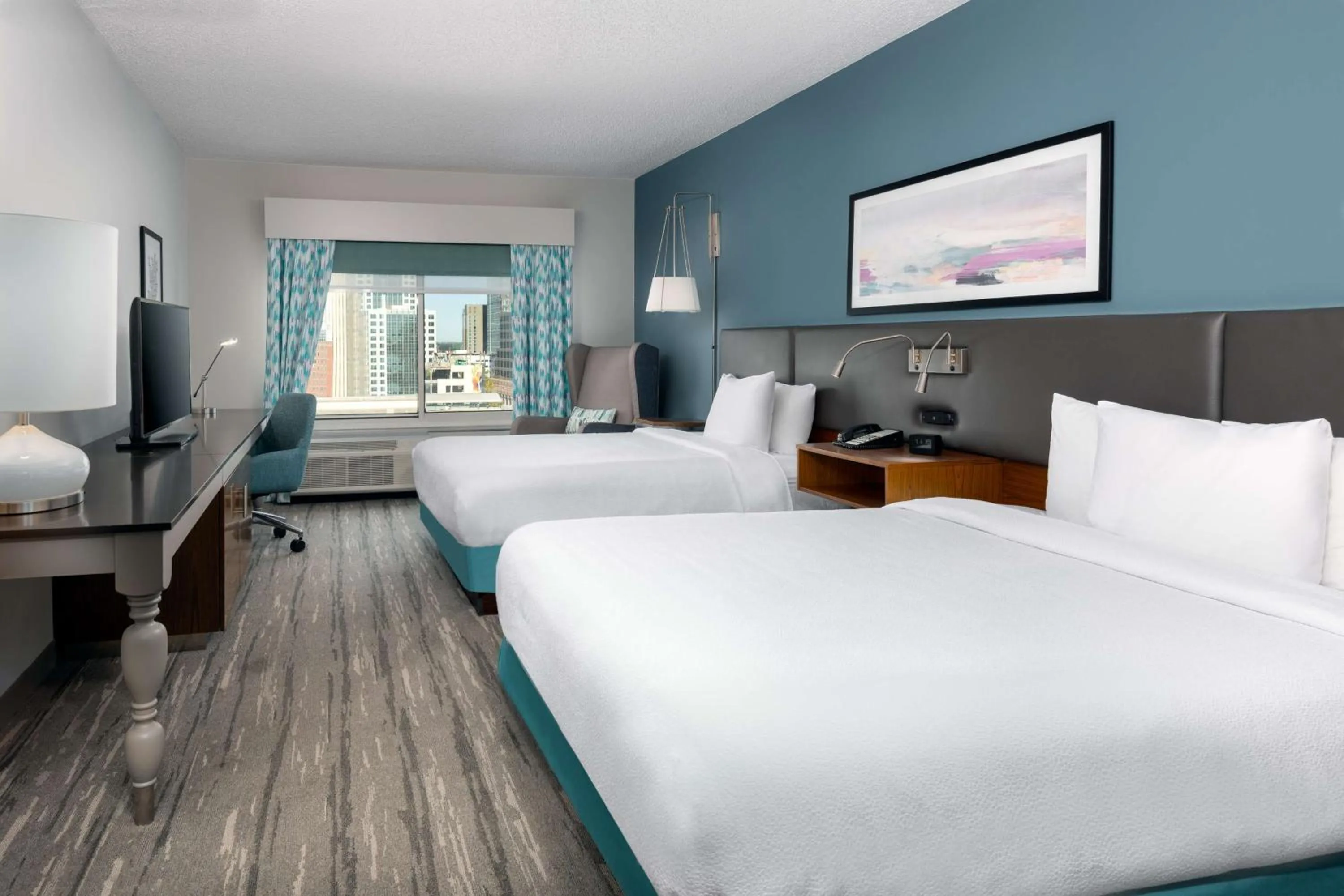 Bed in Hilton Garden Inn Charlotte Uptown