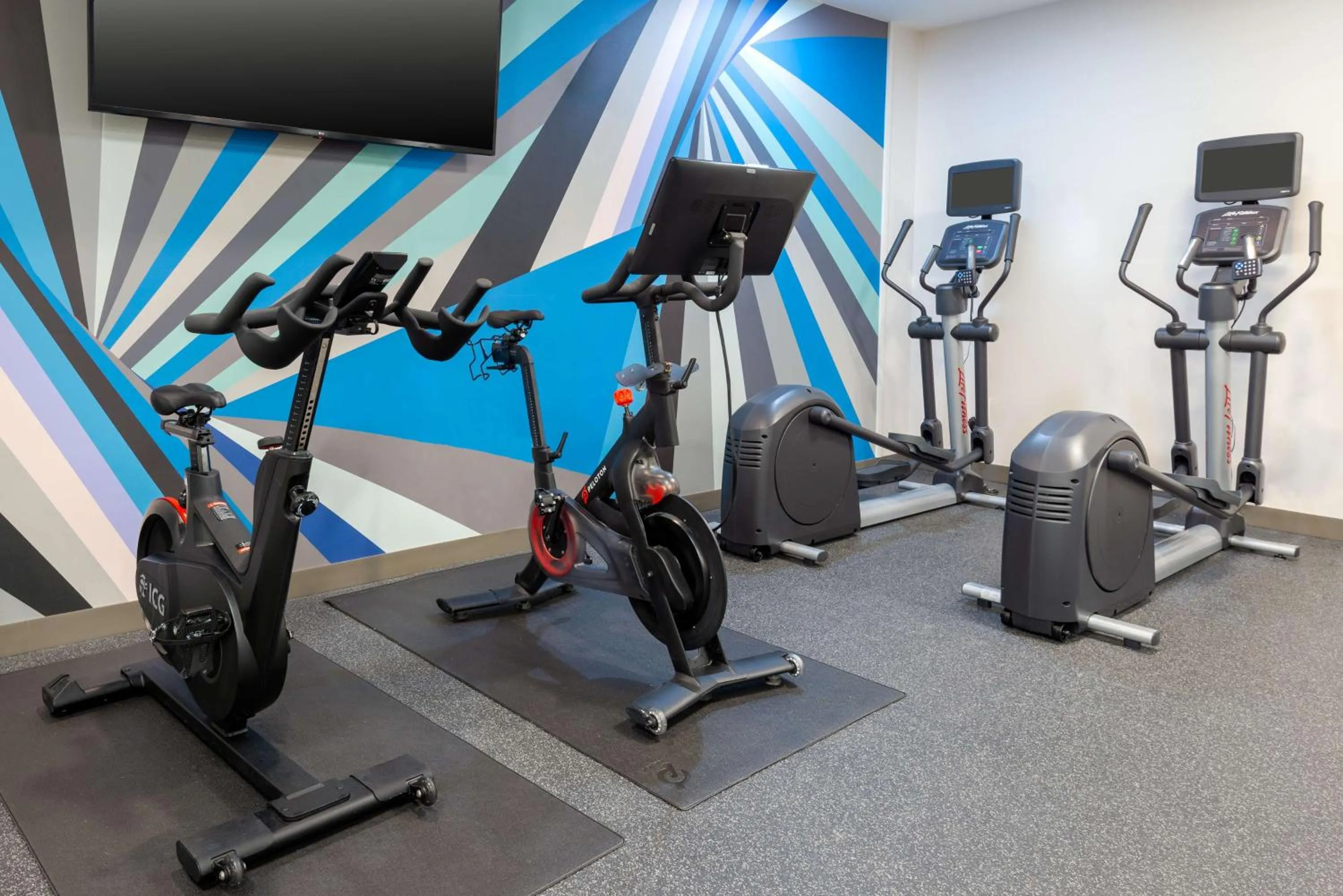 Fitness centre/facilities in Hilton Garden Inn Charlotte Uptown