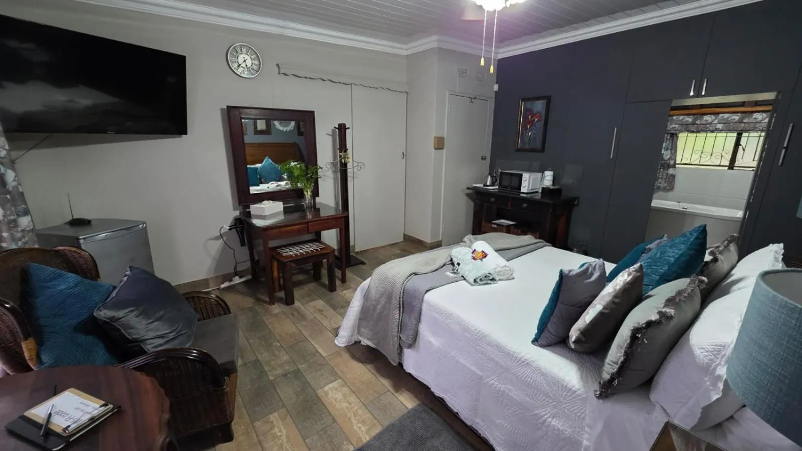 Bed in Rustic Forest Guest House