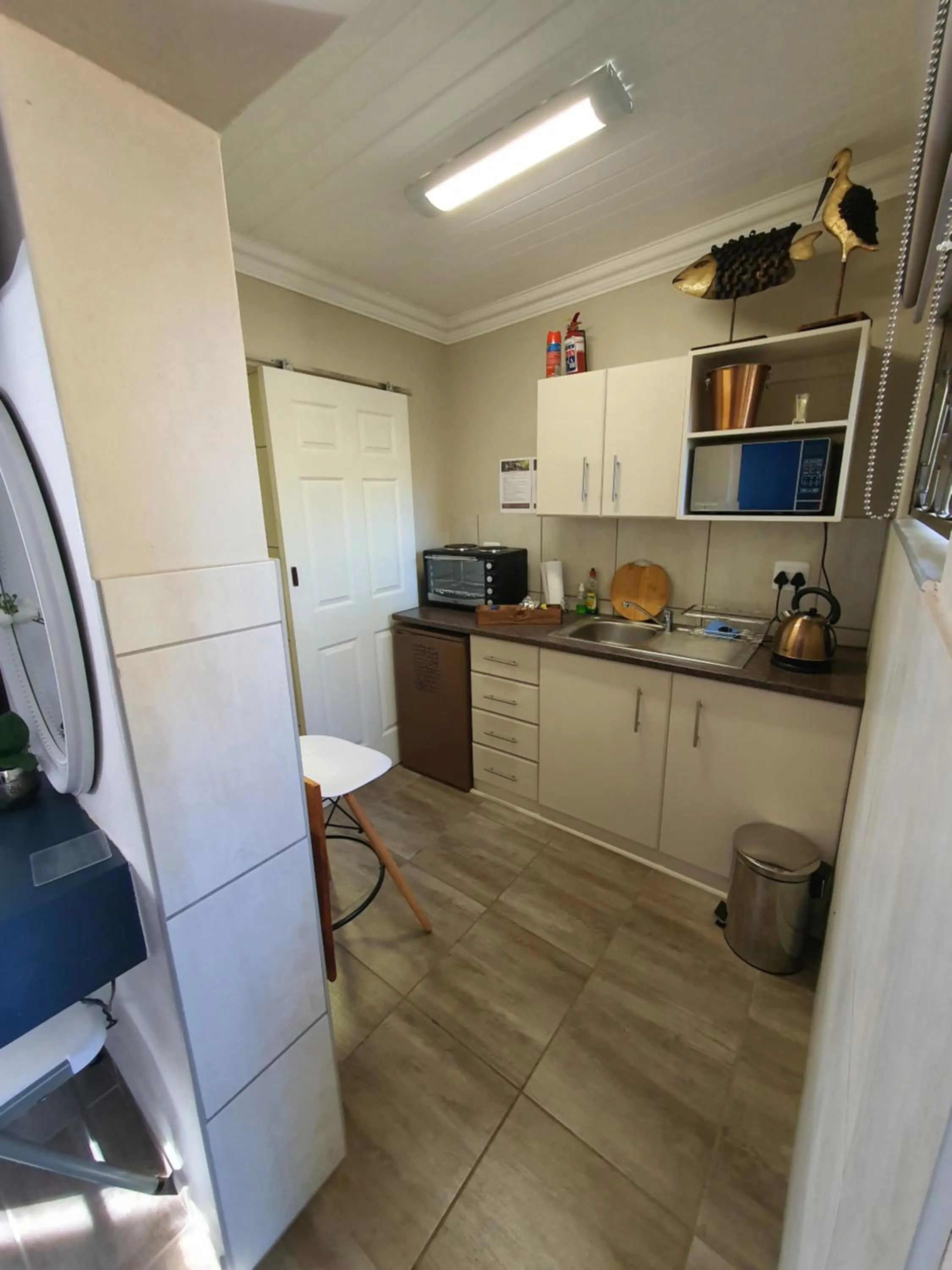 Kitchen or kitchenette in Rustic Forest Guest House