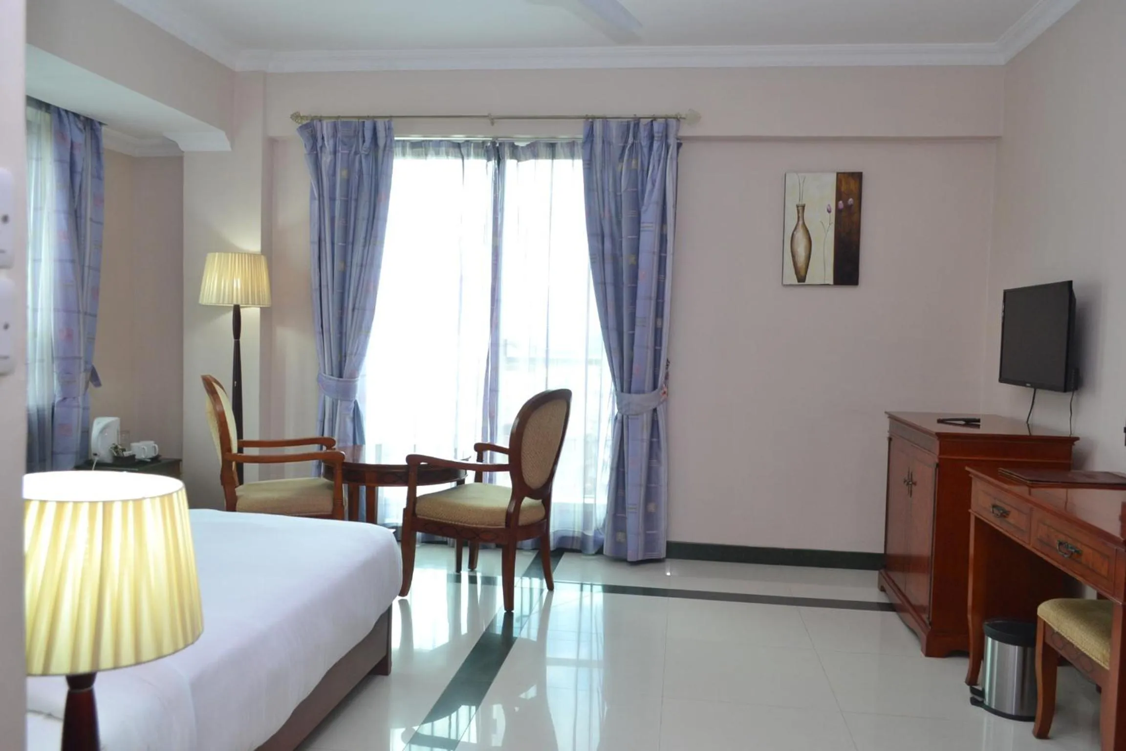 Bed in Hotel Nikko Towers