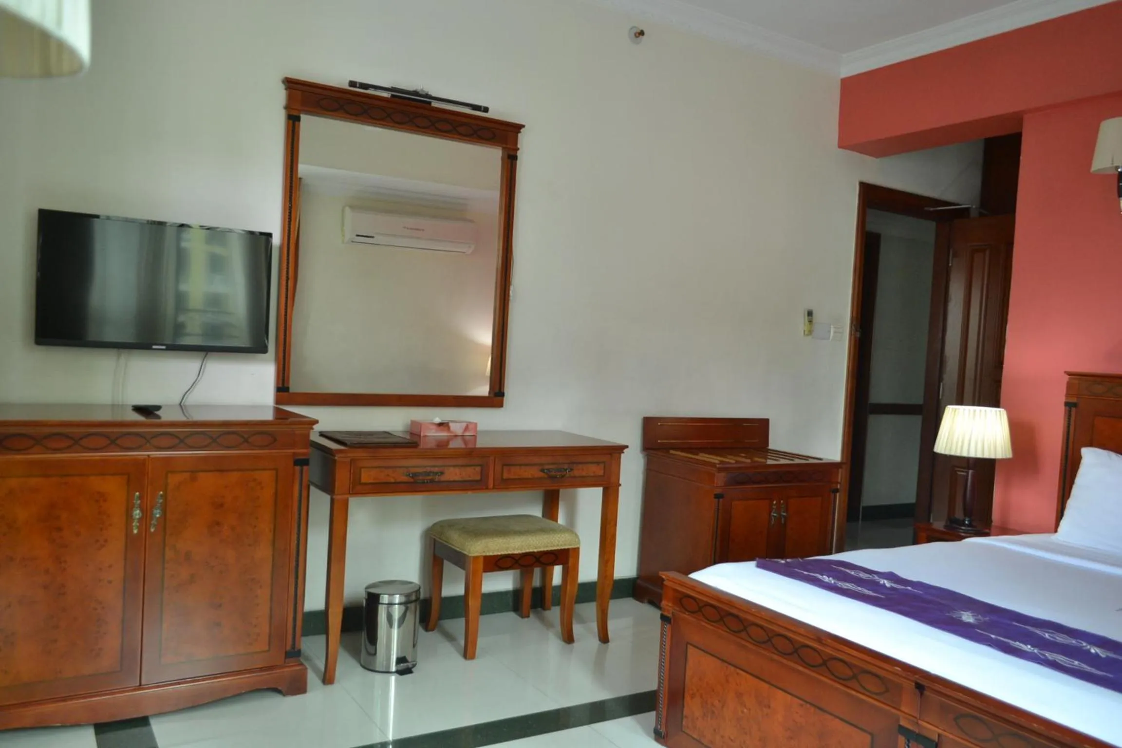 Bed in Hotel Nikko Towers