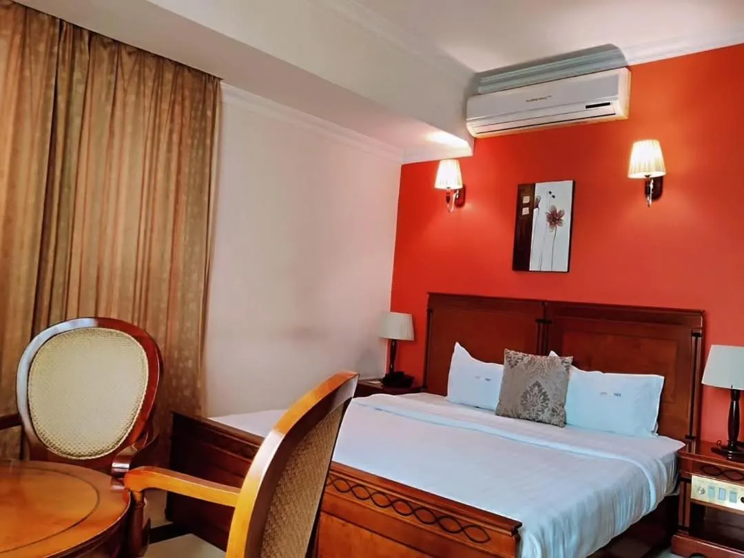 Bed in Hotel Nikko Towers